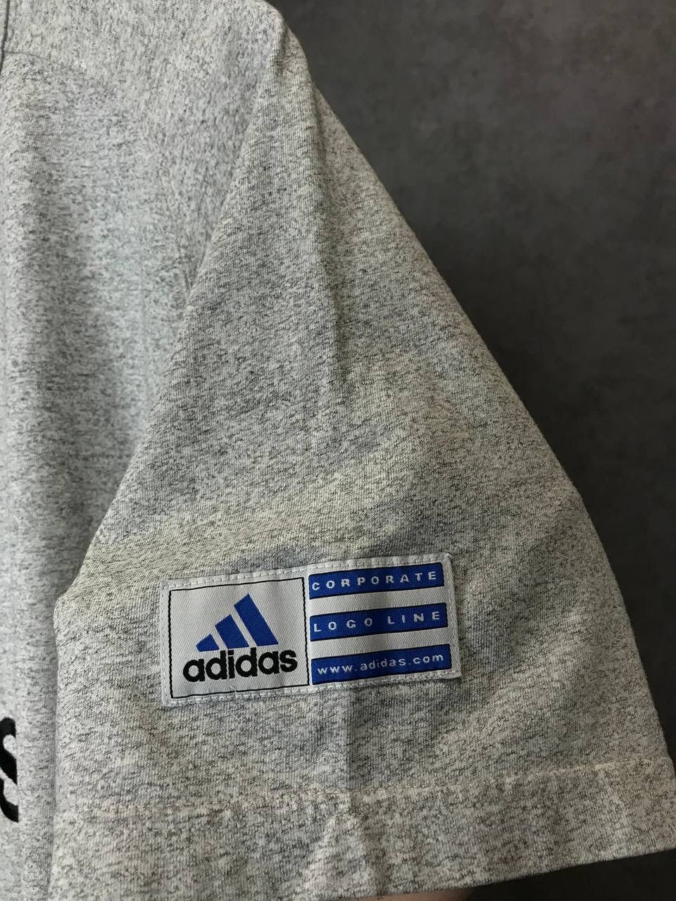 Adidas Adidas vintage streetwear center logo tee Size US L / EU 52-54 / 3 - 5 Thumbnail
