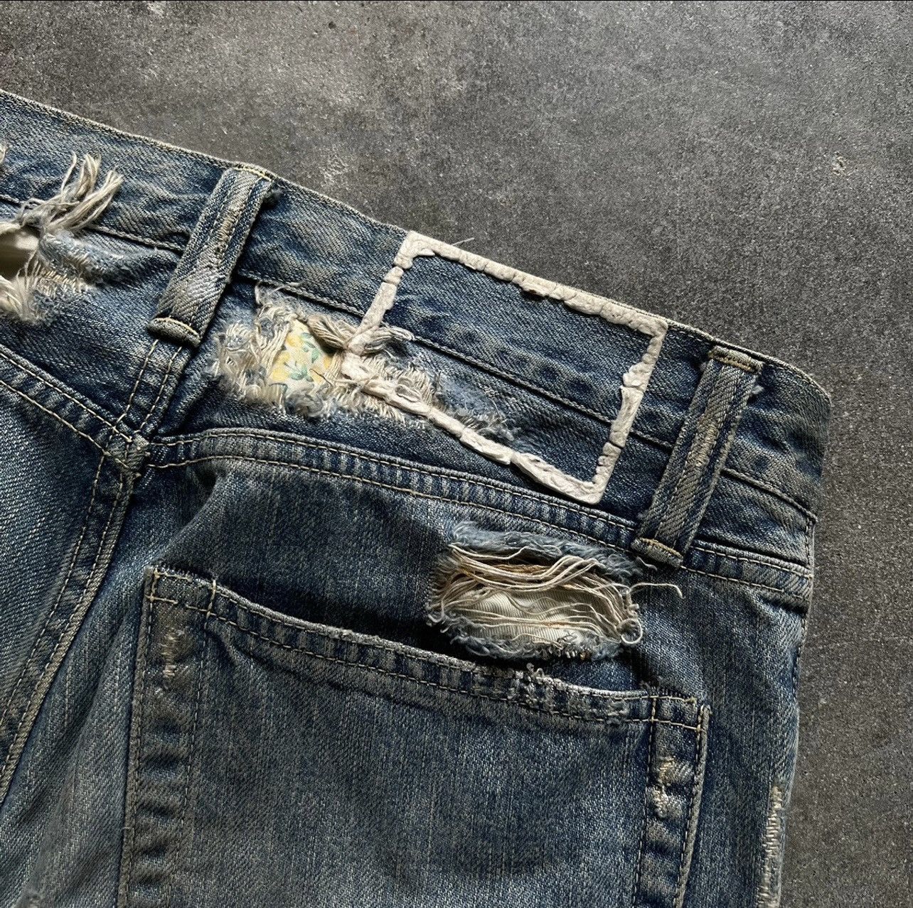 Nozomi Ishiguro Nozomi Ishiguro Distressed Denim Size US 29 - 8 Thumbnail