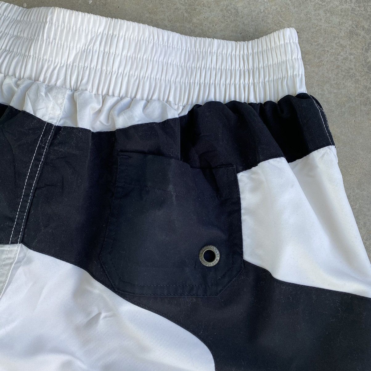 Japanese Brand × Vintage Bob Marley Swimming Shorts Pants Size US 29 - 6 Thumbnail