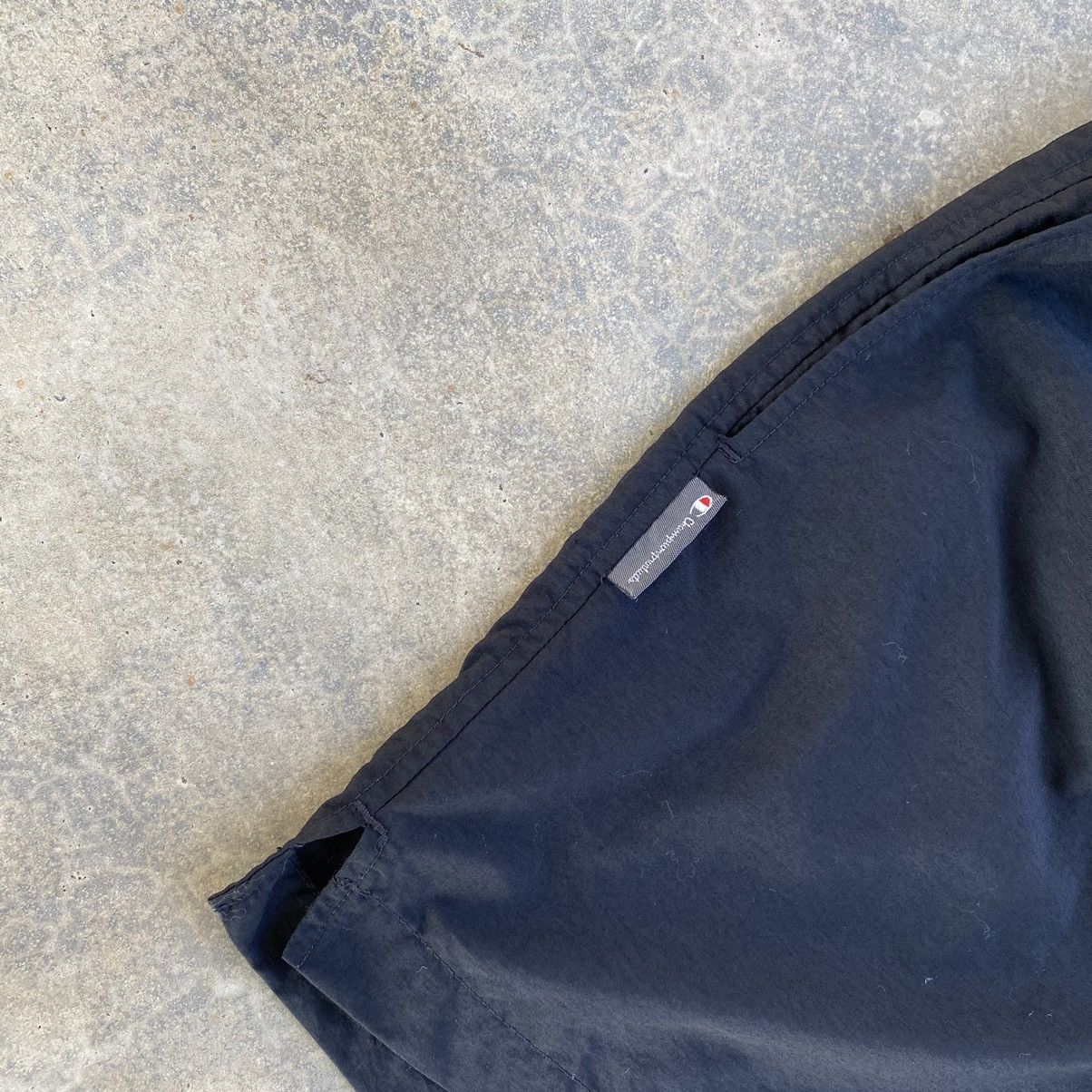 Champion Vintage Champion Shorts Pants Size US 27 - 4 Thumbnail