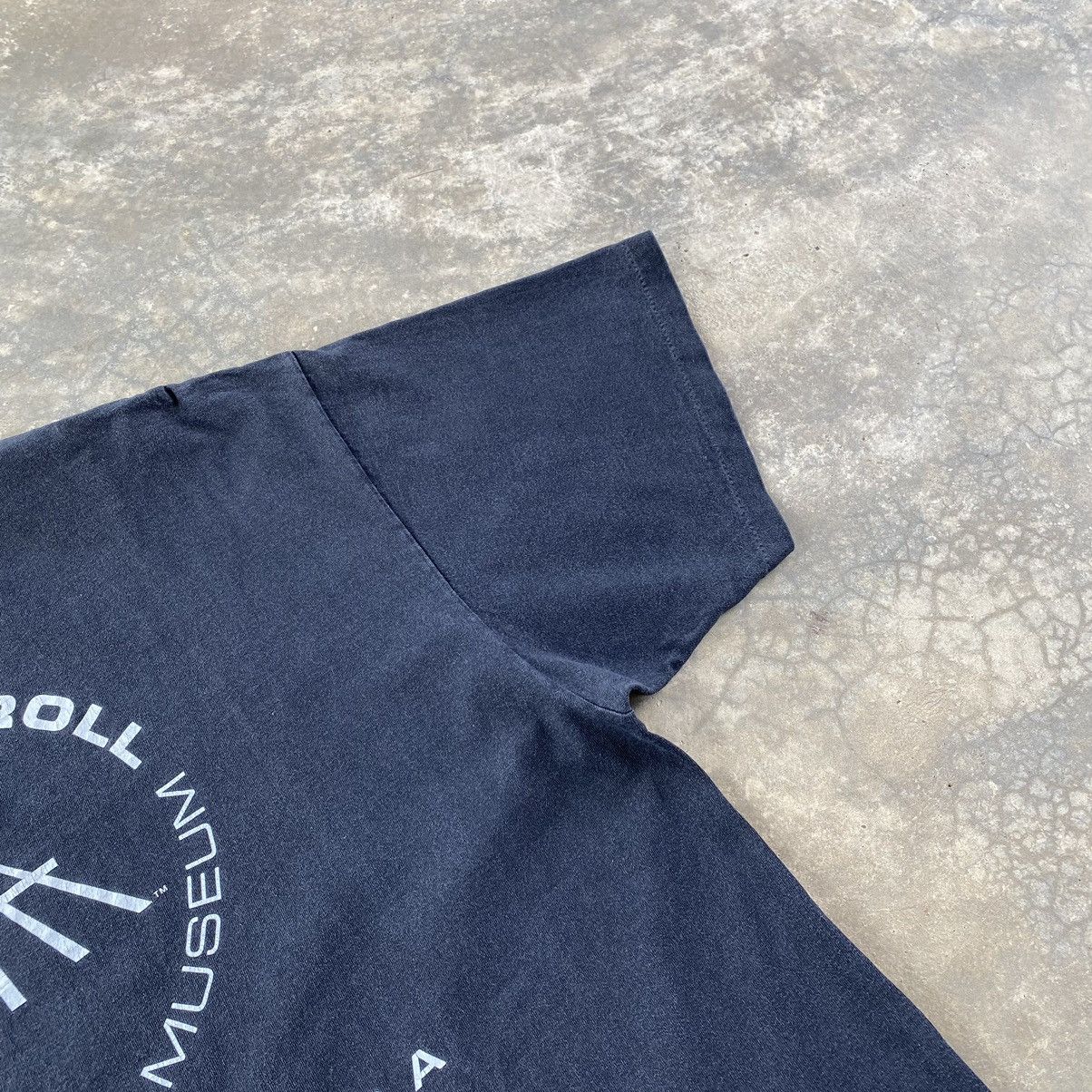 Band Tees Vintage 90s Rock and Roll Hall Of Fame Museum Tshirt Size US XXL / EU 58 / 5 - 10 Thumbnail