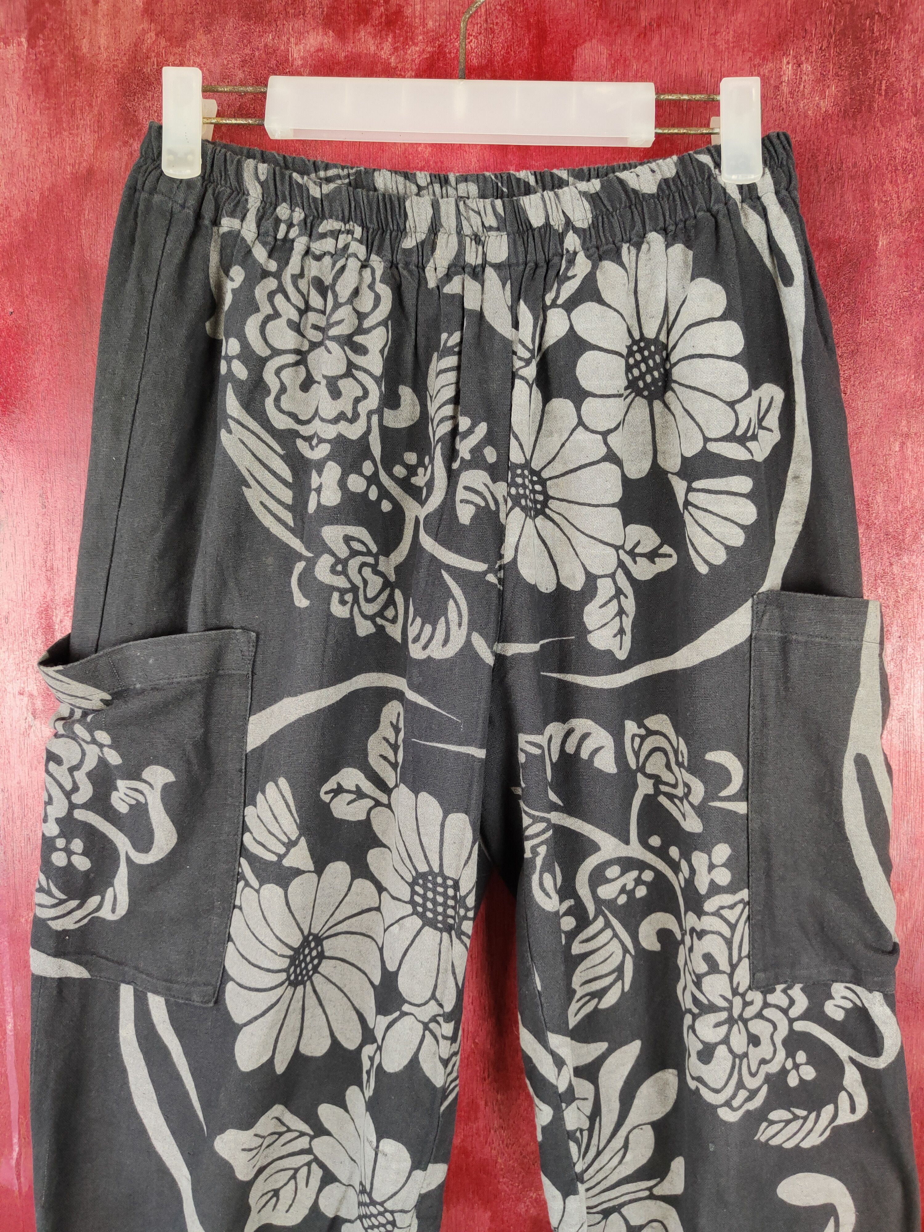 Japanese Brand Japanese Brand art flower black/gray pant #S349 Size US 26 / EU 42 - 2 Thumbnail