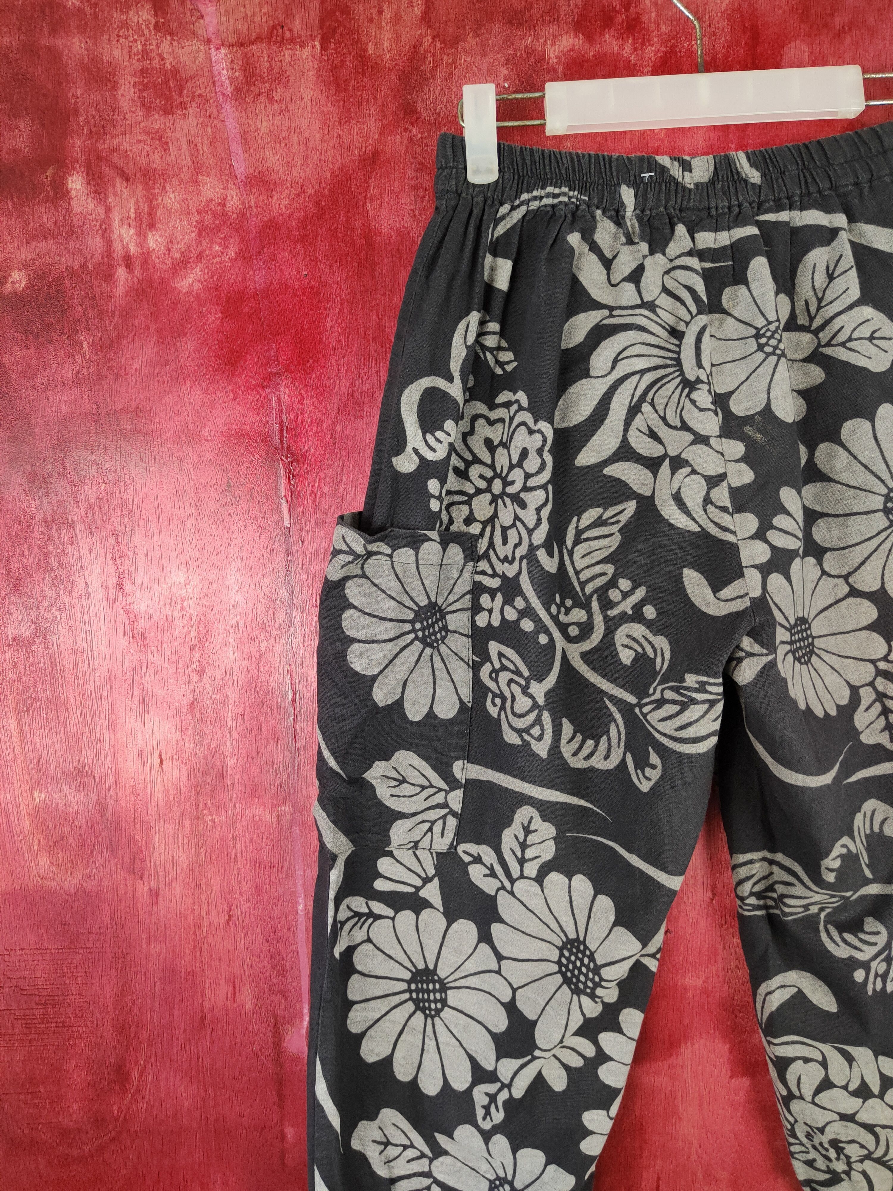 Japanese Brand Japanese Brand art flower black/gray pant #S349 Size US 26 / EU 42 - 12 Thumbnail