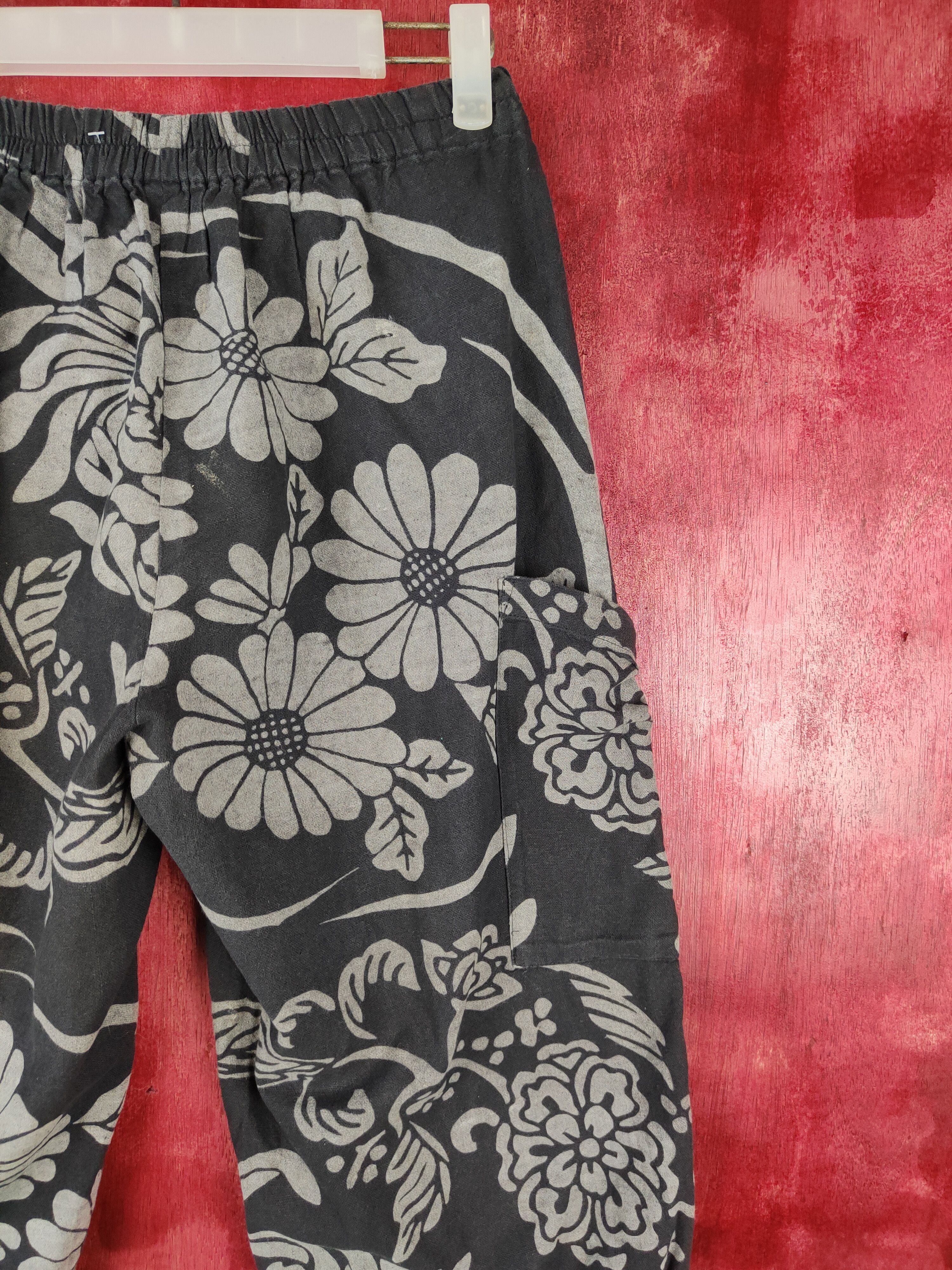 Japanese Brand Japanese Brand art flower black/gray pant #S349 Size US 26 / EU 42 - 11 Thumbnail
