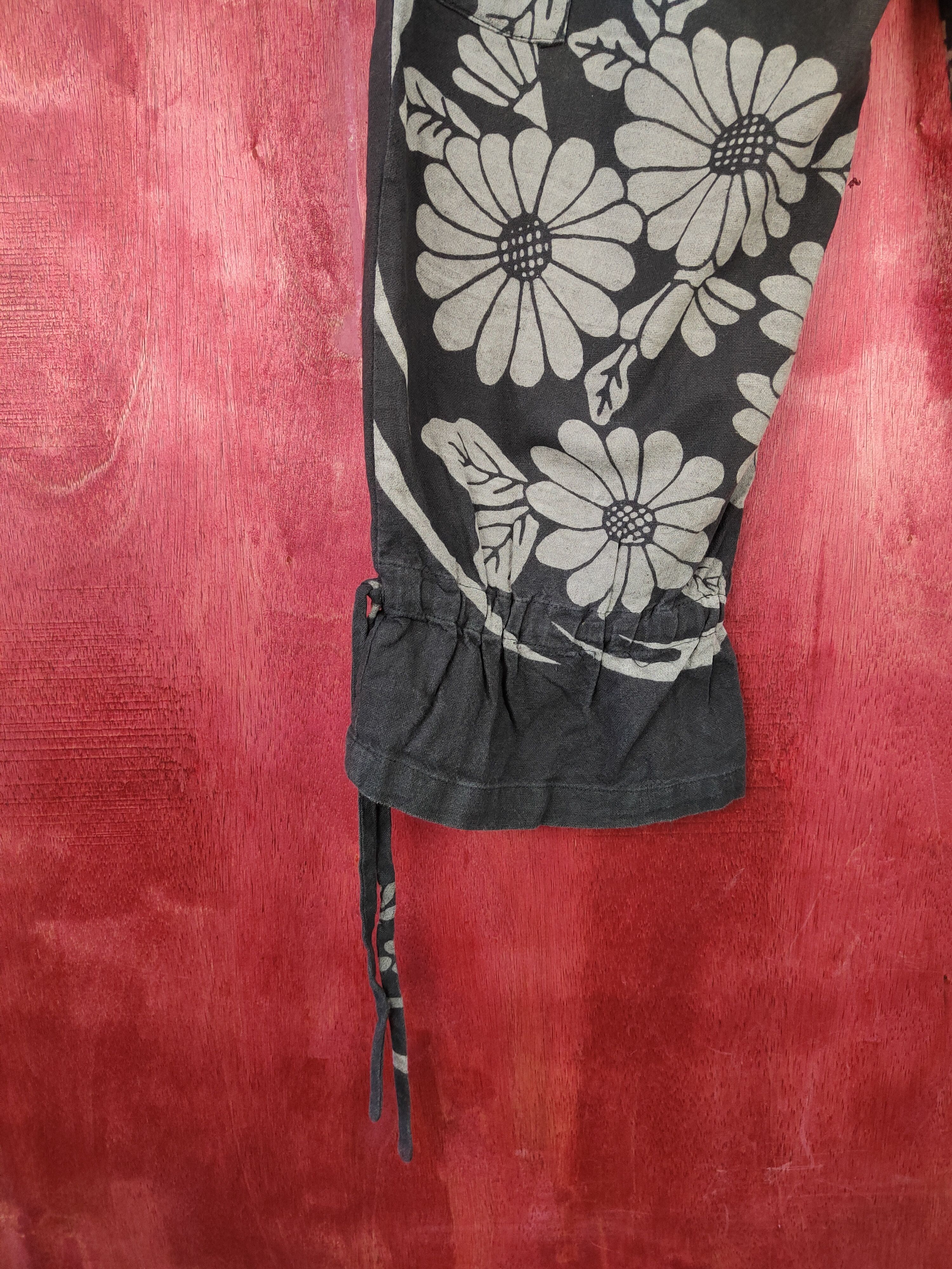 Japanese Brand Japanese Brand art flower black/gray pant #S349 Size US 26 / EU 42 - 13 Thumbnail