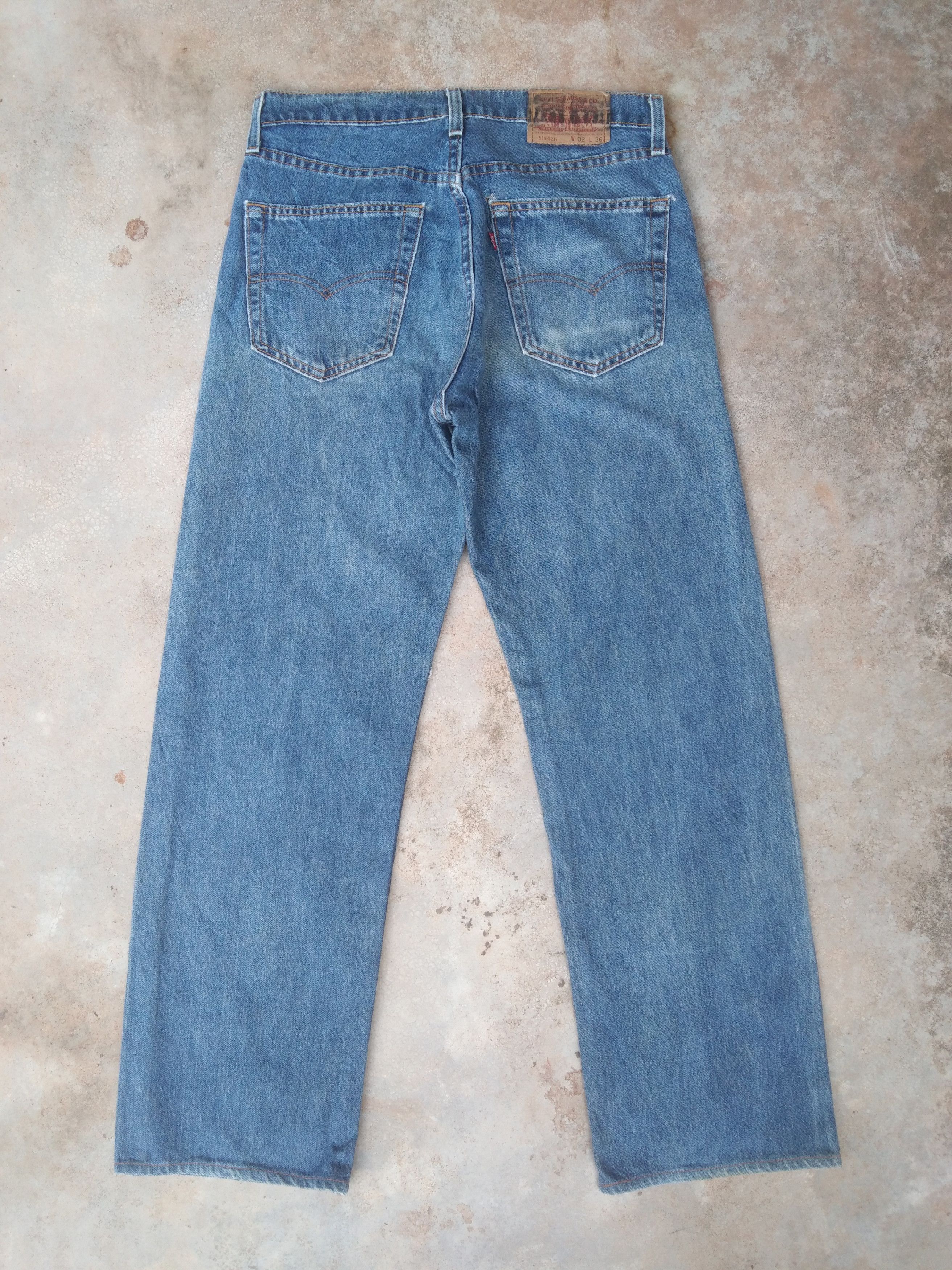 Levi's 90s Vintage Levi's Jeans 519 Made In USA Straight Leg Denim Size US 32 / EU 48 - 2 Thumbnail
