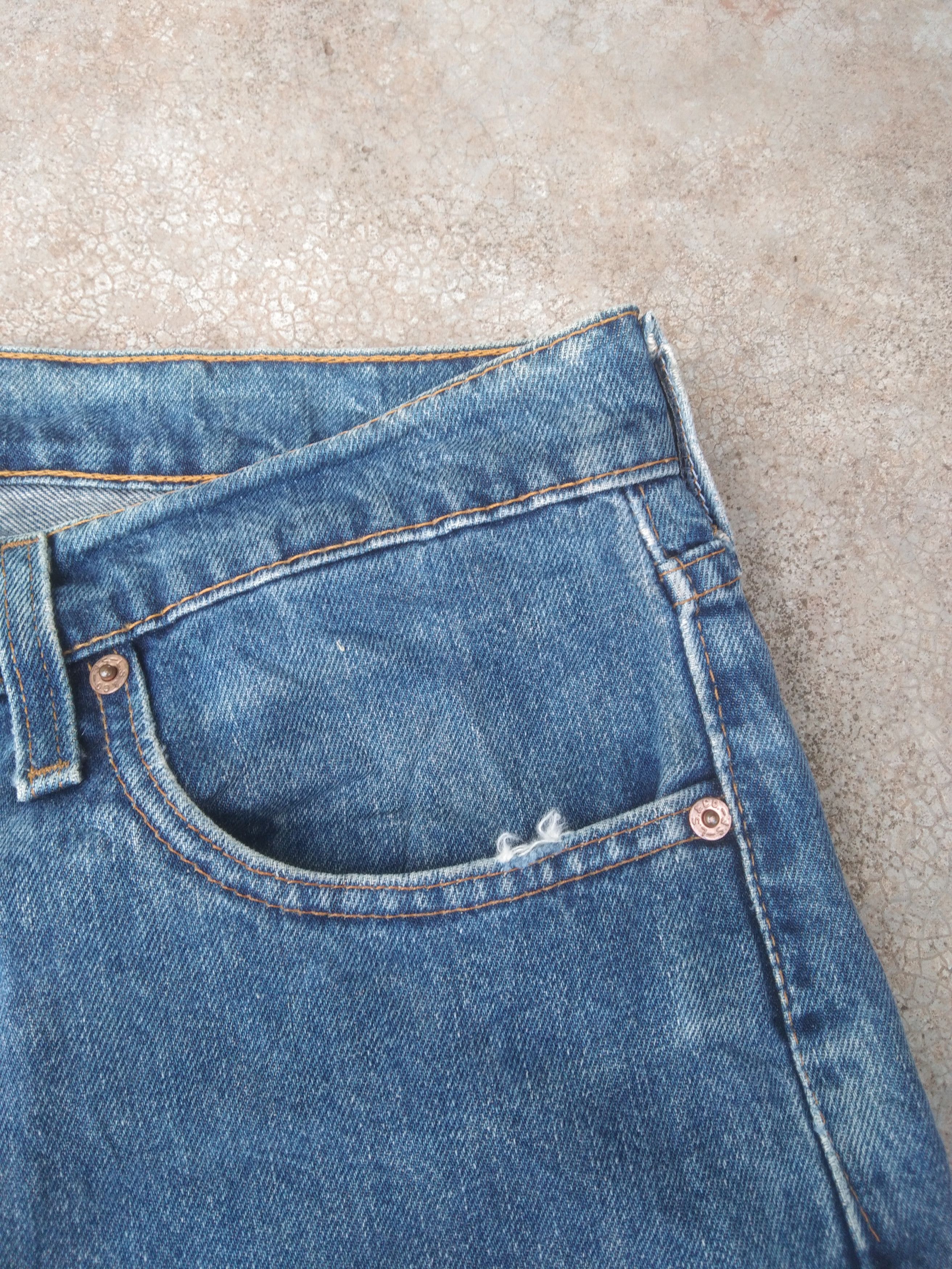 Levi's 90s Vintage Levi's Jeans 519 Made In USA Straight Leg Denim Size US 32 / EU 48 - 5 Thumbnail