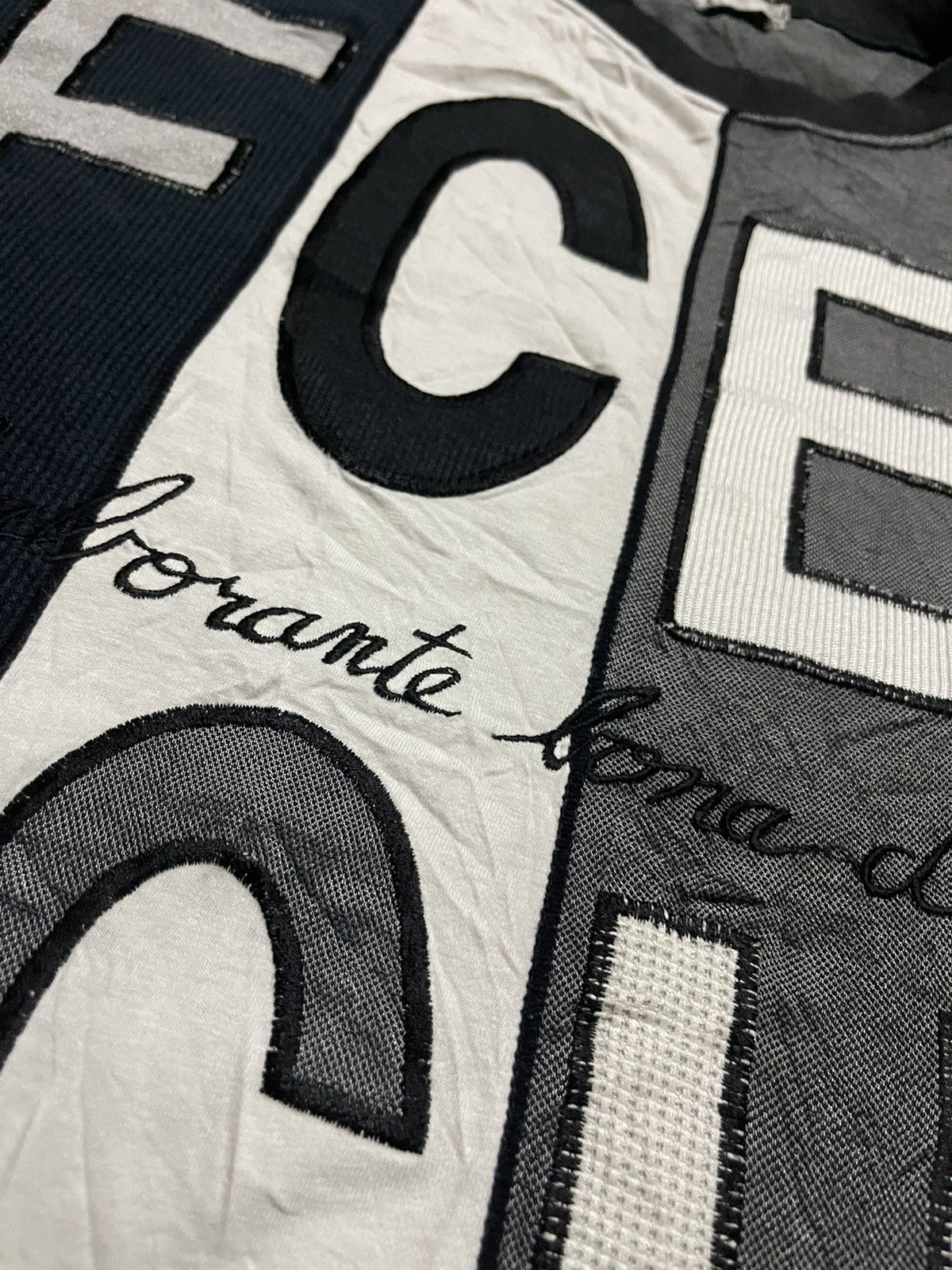 Japanese Brand Ficce Full Print Embroidery T Shirt Size US L / EU 52-54 / 3 - 6 Thumbnail