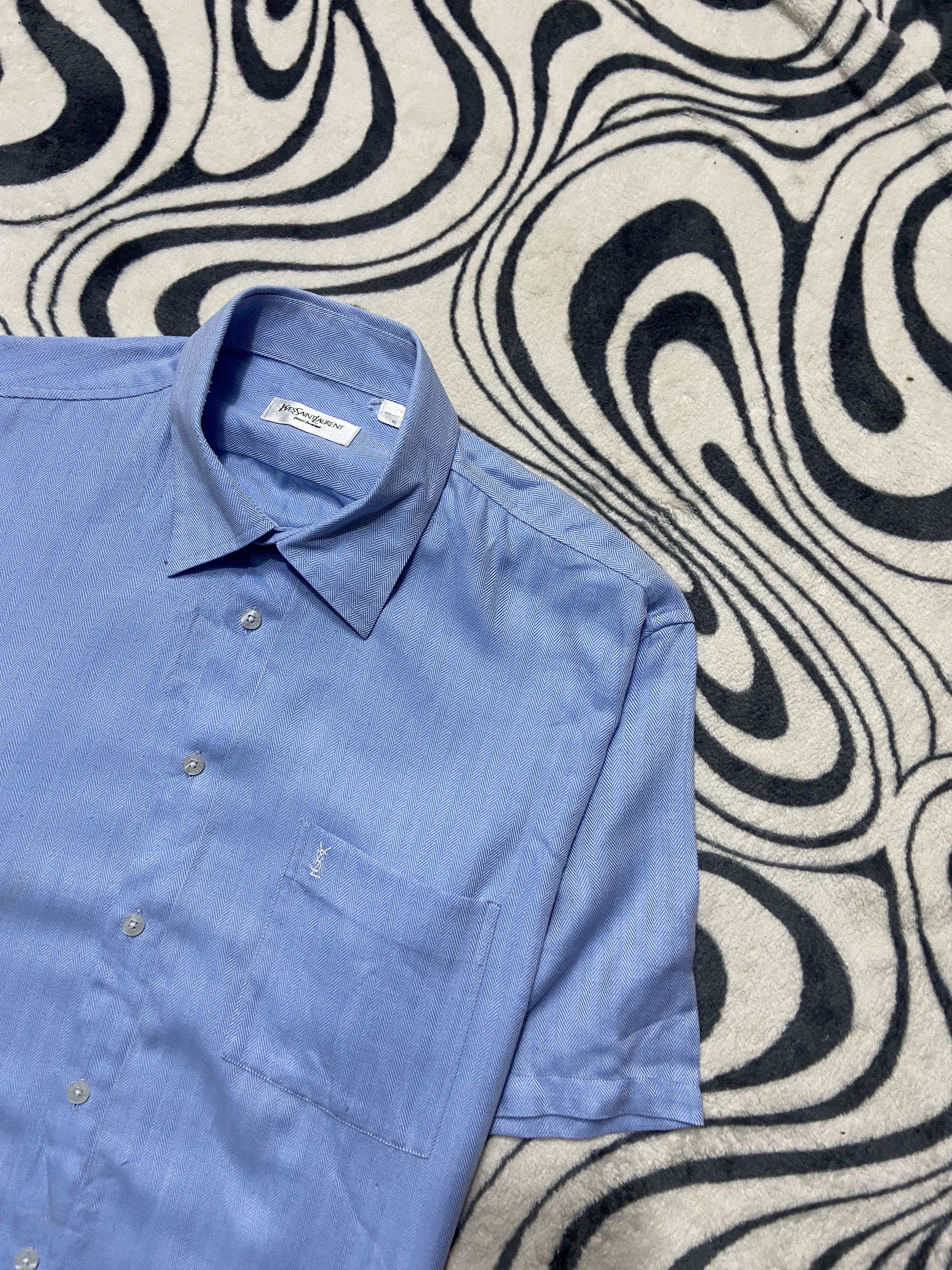 Yves Saint Laurent Yves Saint Laurent YSL Men's Short Sleeve Shirt Size US XL / EU 56 / 4 - 2 Thumbnail