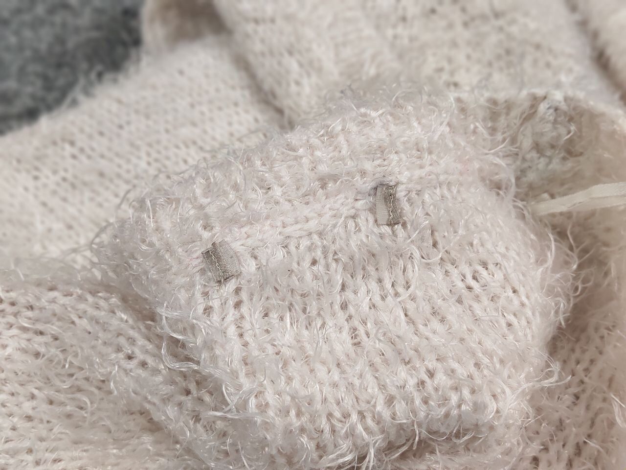 Japanese Brand Rare Vintage Japanese Cardigan Mohair Style Fuzzy Sweater Size US S / EU 44-46 / 1 - 16 Thumbnail