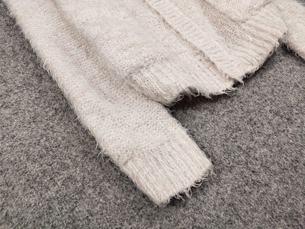 Japanese Brand Rare Vintage Japanese Cardigan Mohair Style Fuzzy Sweater Size US S / EU 44-46 / 1 - 5 Thumbnail