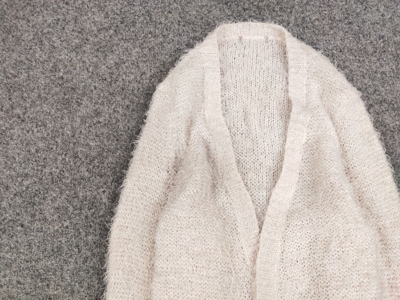 Japanese Brand Rare Vintage Japanese Cardigan Mohair Style Fuzzy Sweater Size US S / EU 44-46 / 1 - 10 Thumbnail