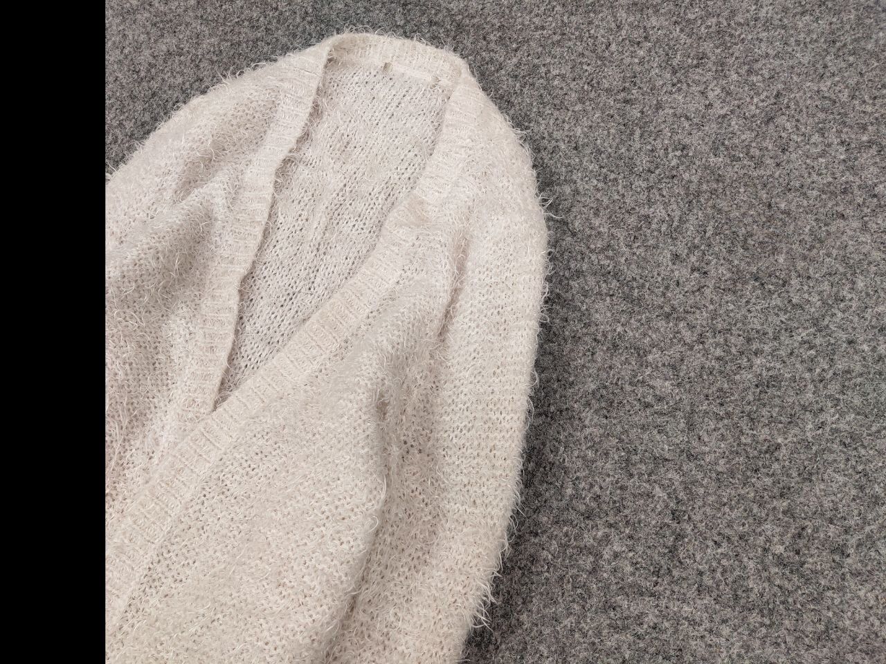 Japanese Brand Rare Vintage Japanese Cardigan Mohair Style Fuzzy Sweater Size US S / EU 44-46 / 1 - 3 Thumbnail