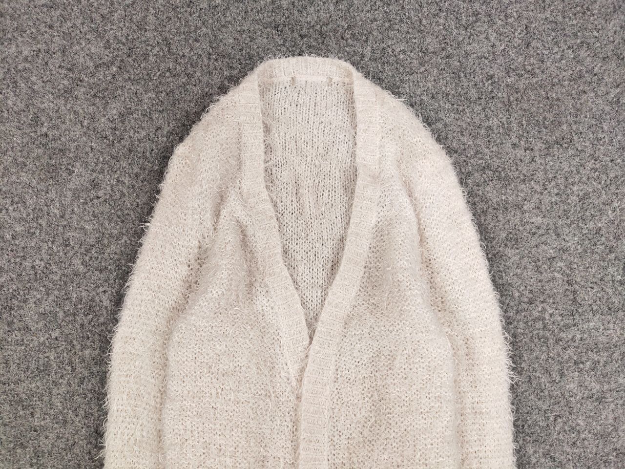 Japanese Brand Rare Vintage Japanese Cardigan Mohair Style Fuzzy Sweater Size US S / EU 44-46 / 1 - 7 Thumbnail