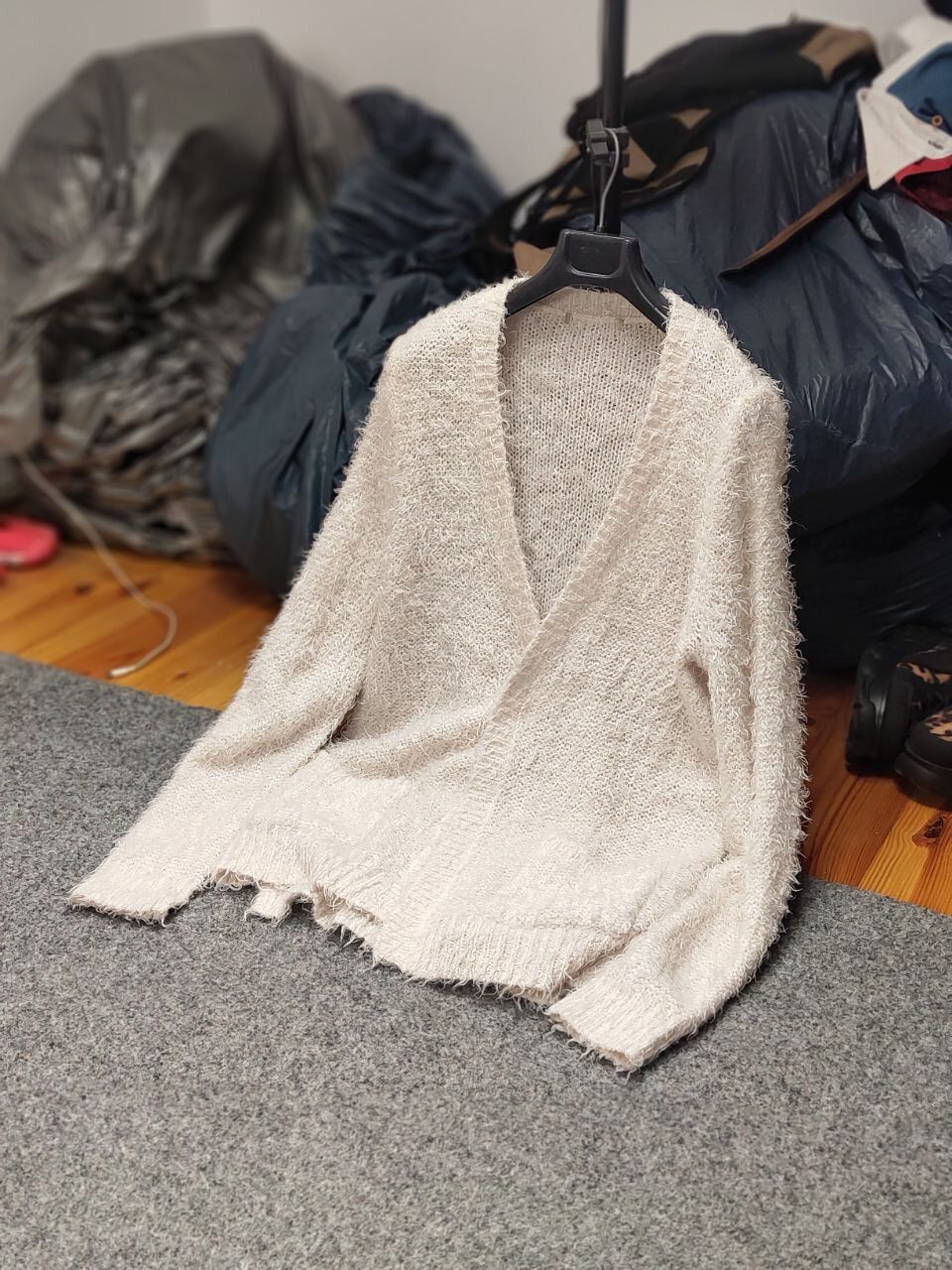 Japanese Brand Rare Vintage Japanese Cardigan Mohair Style Fuzzy Sweater Size US S / EU 44-46 / 1 - 18 Thumbnail