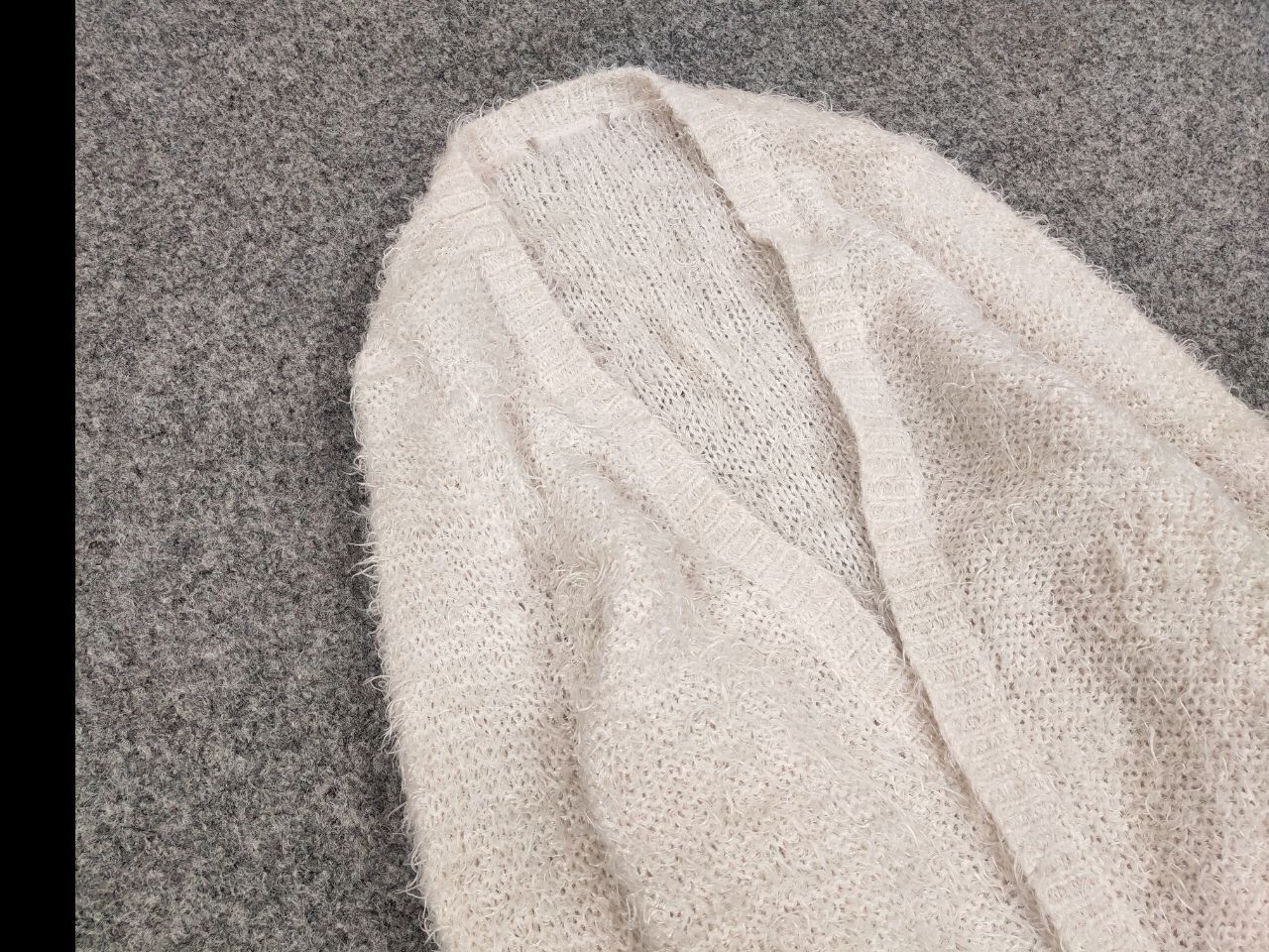 Japanese Brand Rare Vintage Japanese Cardigan Mohair Style Fuzzy Sweater Size US S / EU 44-46 / 1 - 6 Thumbnail