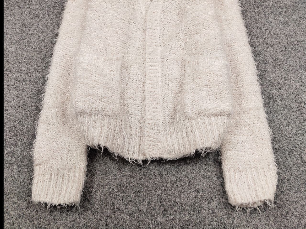 Japanese Brand Rare Vintage Japanese Cardigan Mohair Style Fuzzy Sweater Size US S / EU 44-46 / 1 - 8 Thumbnail