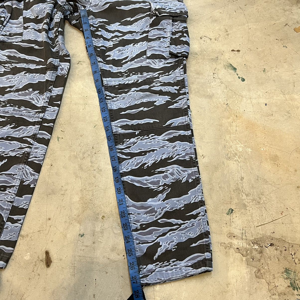 PHENOMENON SS2011 Phenomenon Blue Tigerstripe Pants Size US 31 - 14 Thumbnail