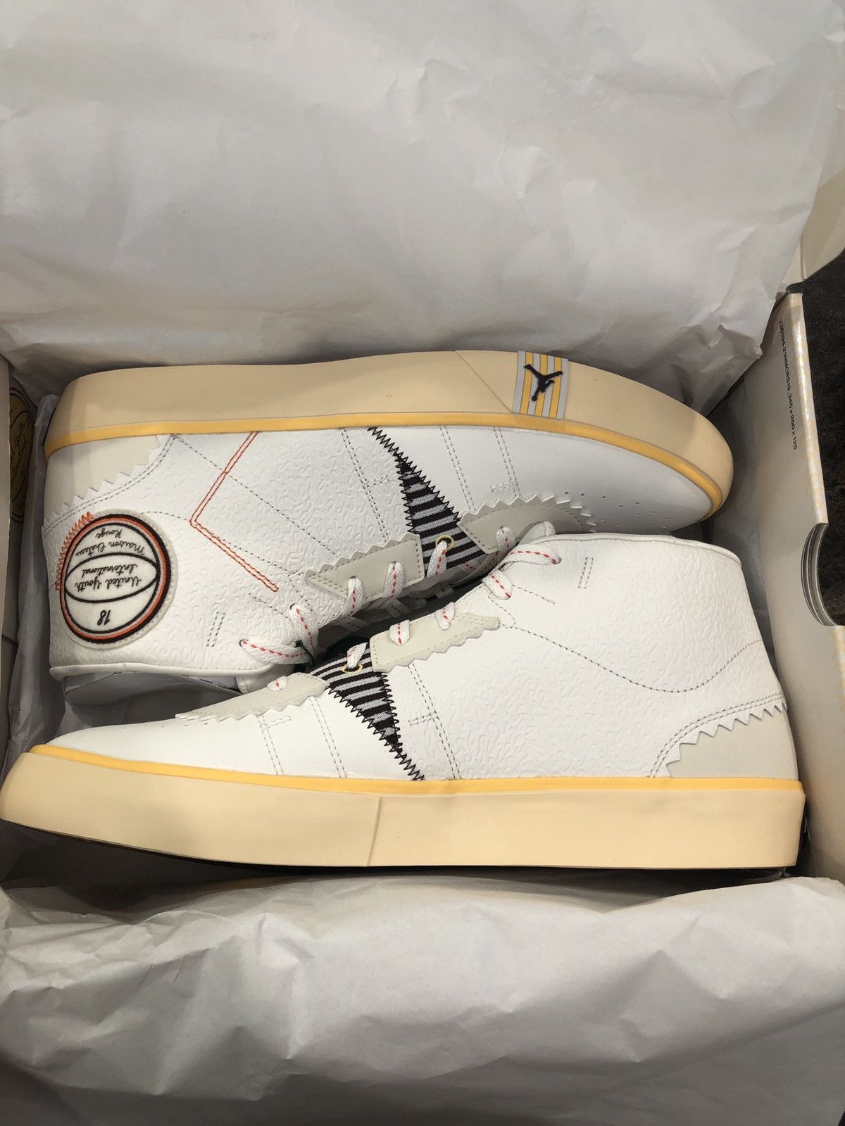 Maison chateau rouge air Jordan shoes