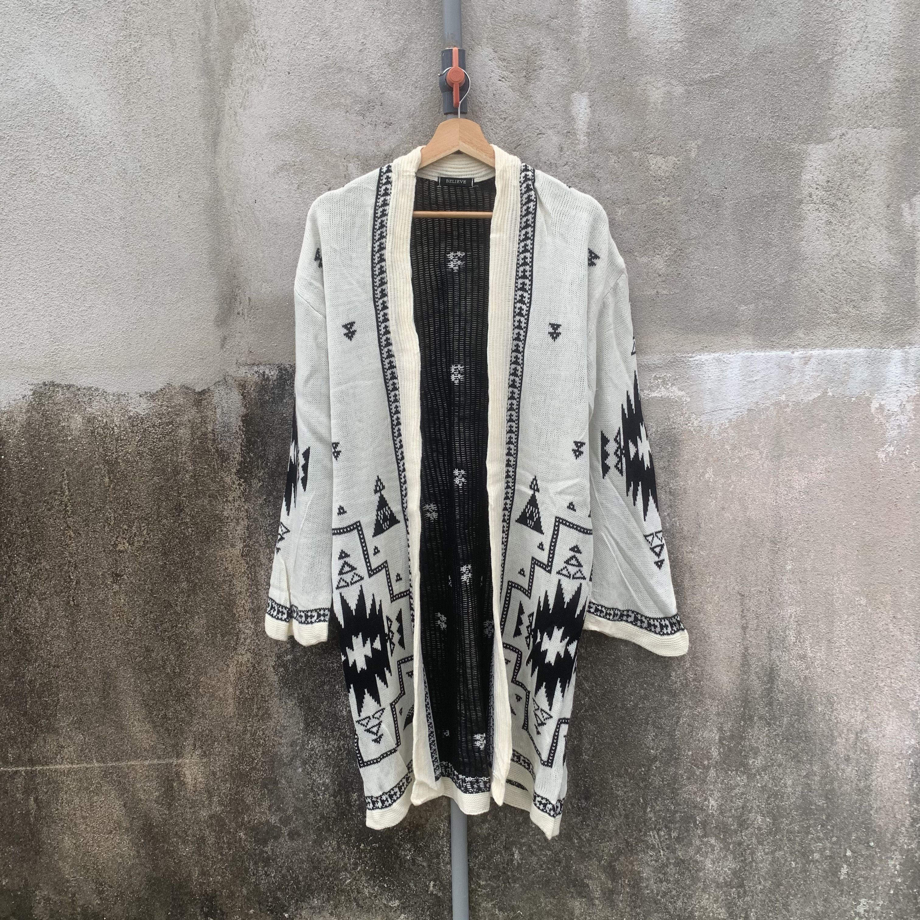 image of Art x Cardigan Aztec Native Japanese Vintage Cardigan Knit Navajo Style in White (Size Medium)