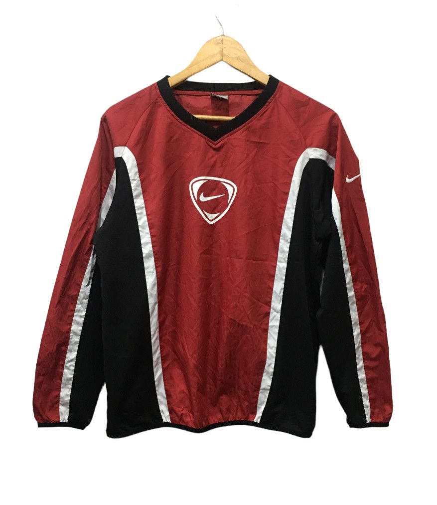 Nike Center Logo Long Sleeve training shirt
