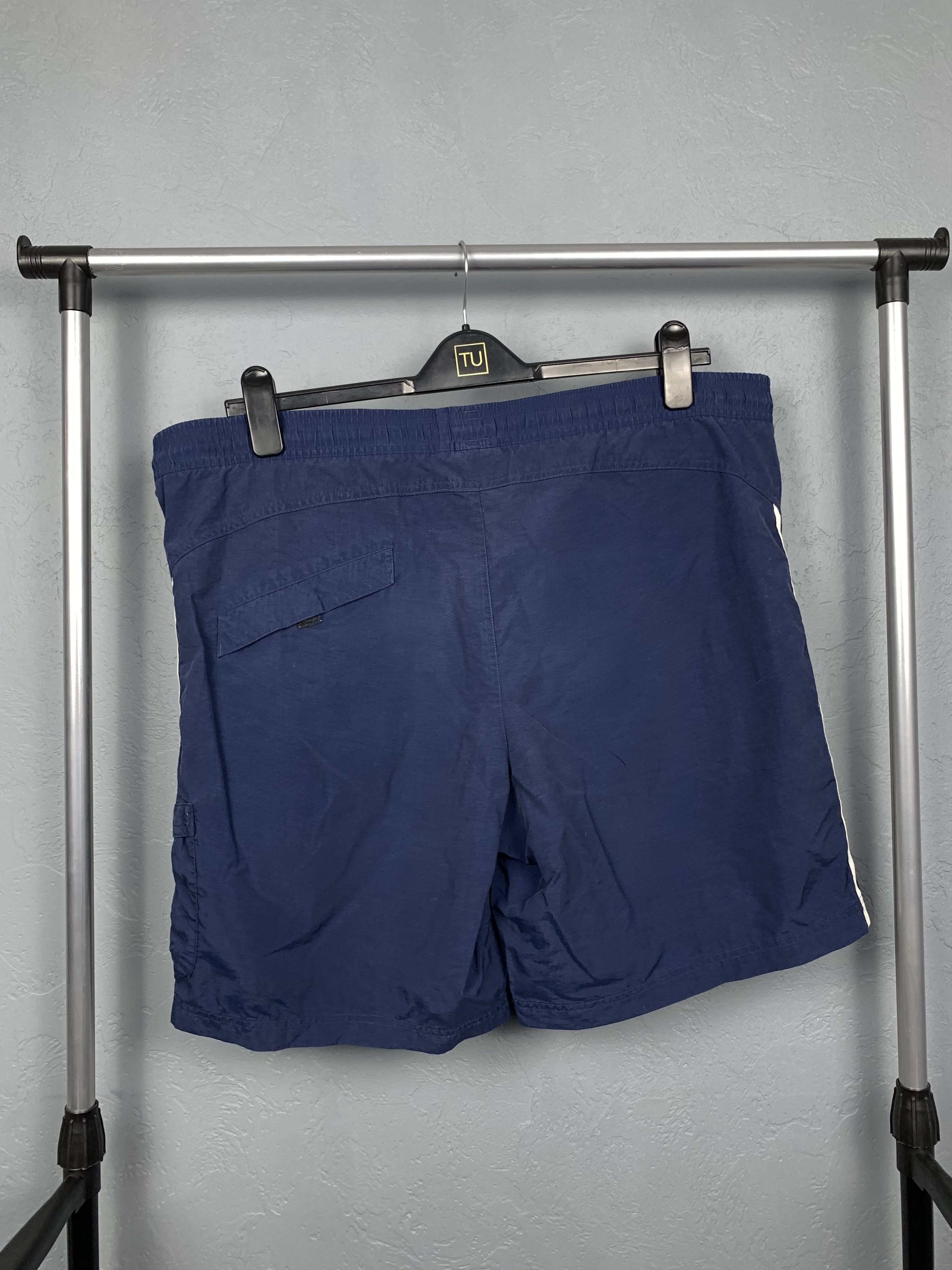Adidas Adidas Vintage Mens Nylon Shorts Size US 34 / EU 50 - 4 Thumbnail