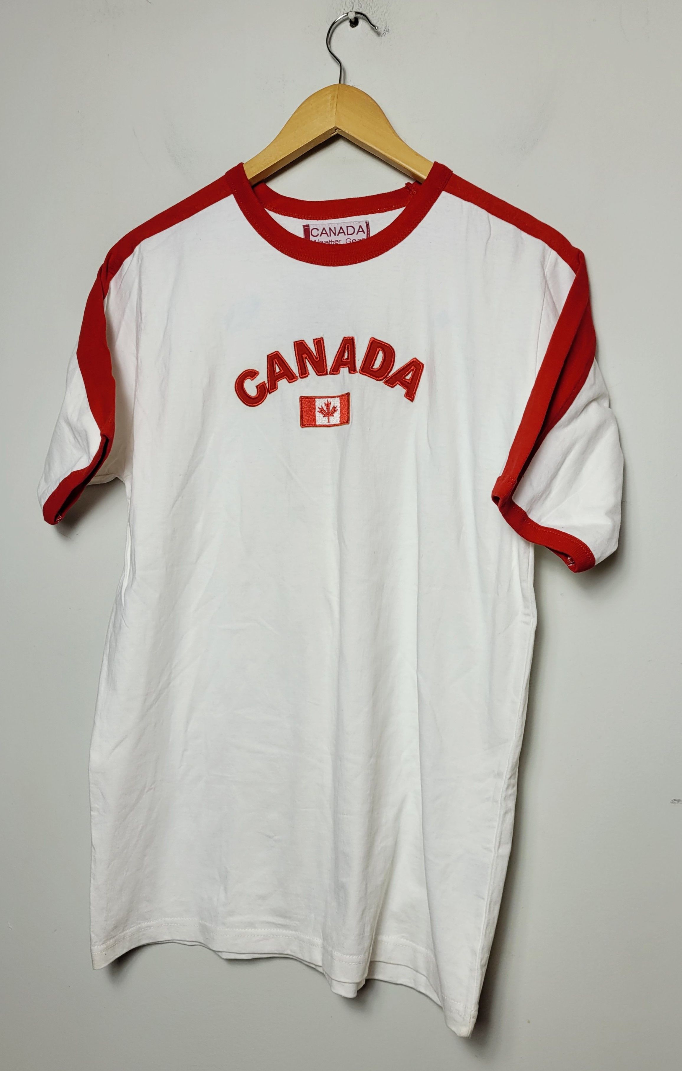 Vintage vintage Canada nwt t-shirt Size US S / EU 44-46 / 1 - 6 Thumbnail