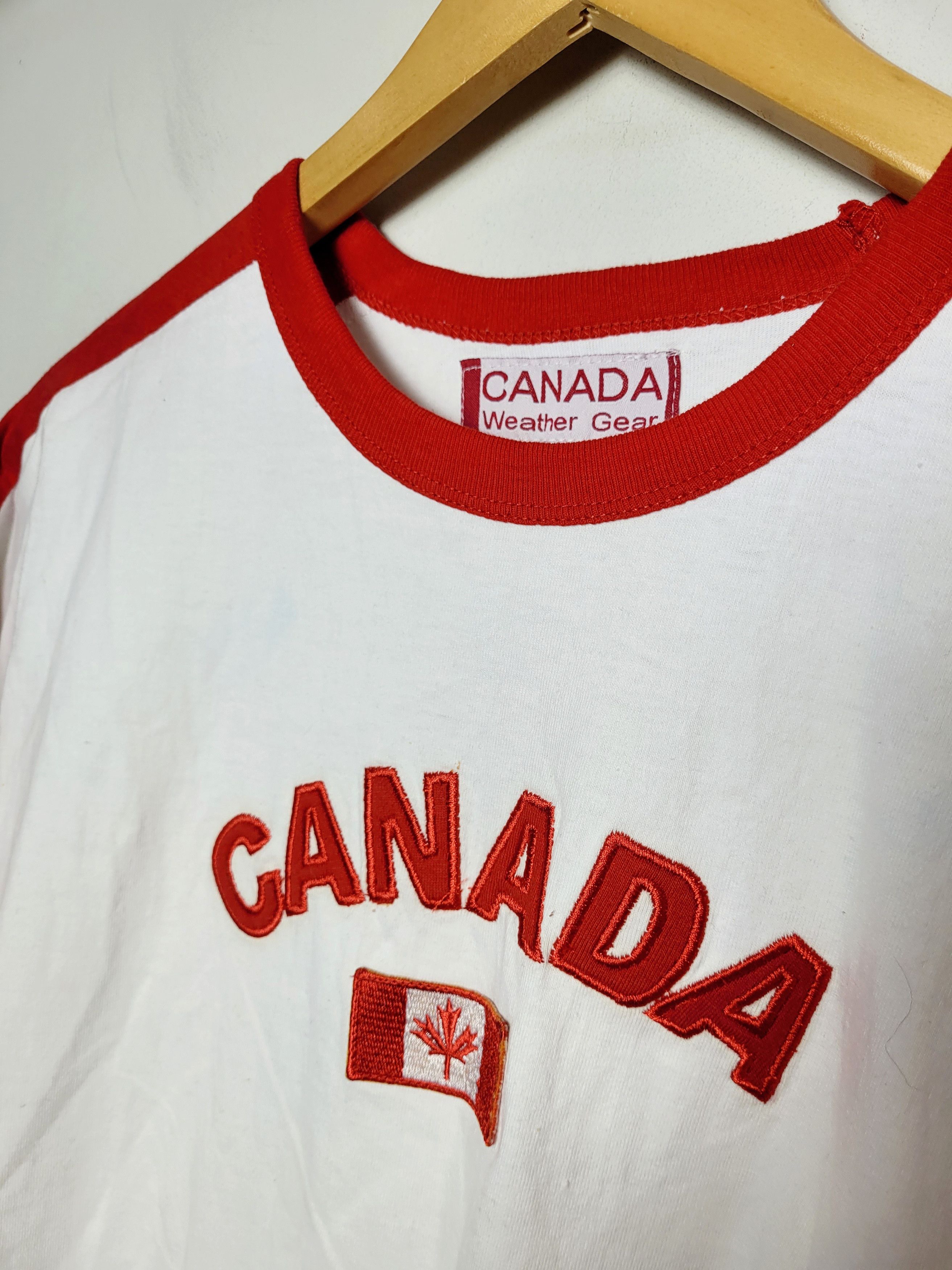 Vintage vintage Canada nwt t-shirt Size US S / EU 44-46 / 1 - 7 Thumbnail