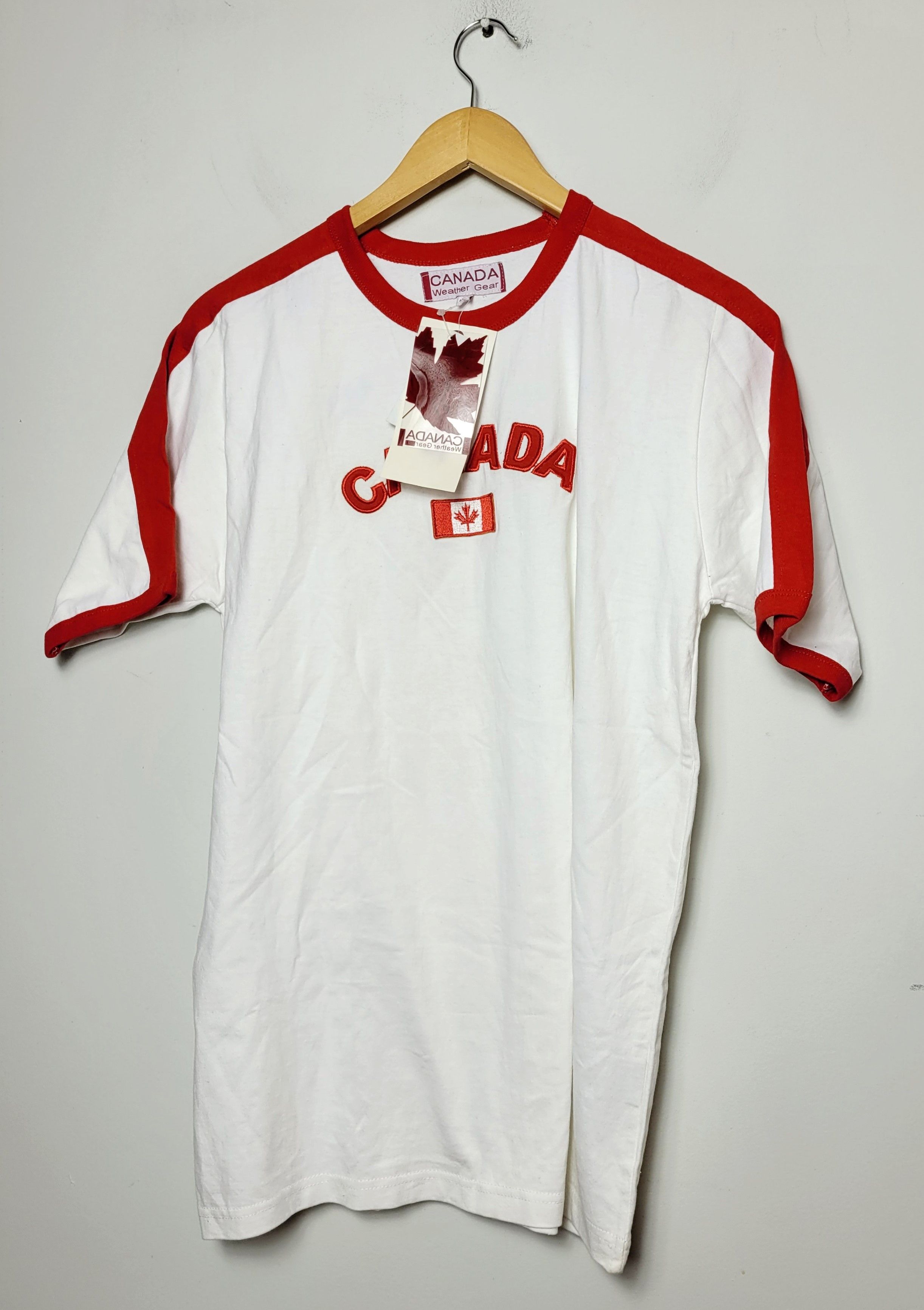 Vintage vintage Canada nwt t-shirt Size US S / EU 44-46 / 1 - 3 Thumbnail