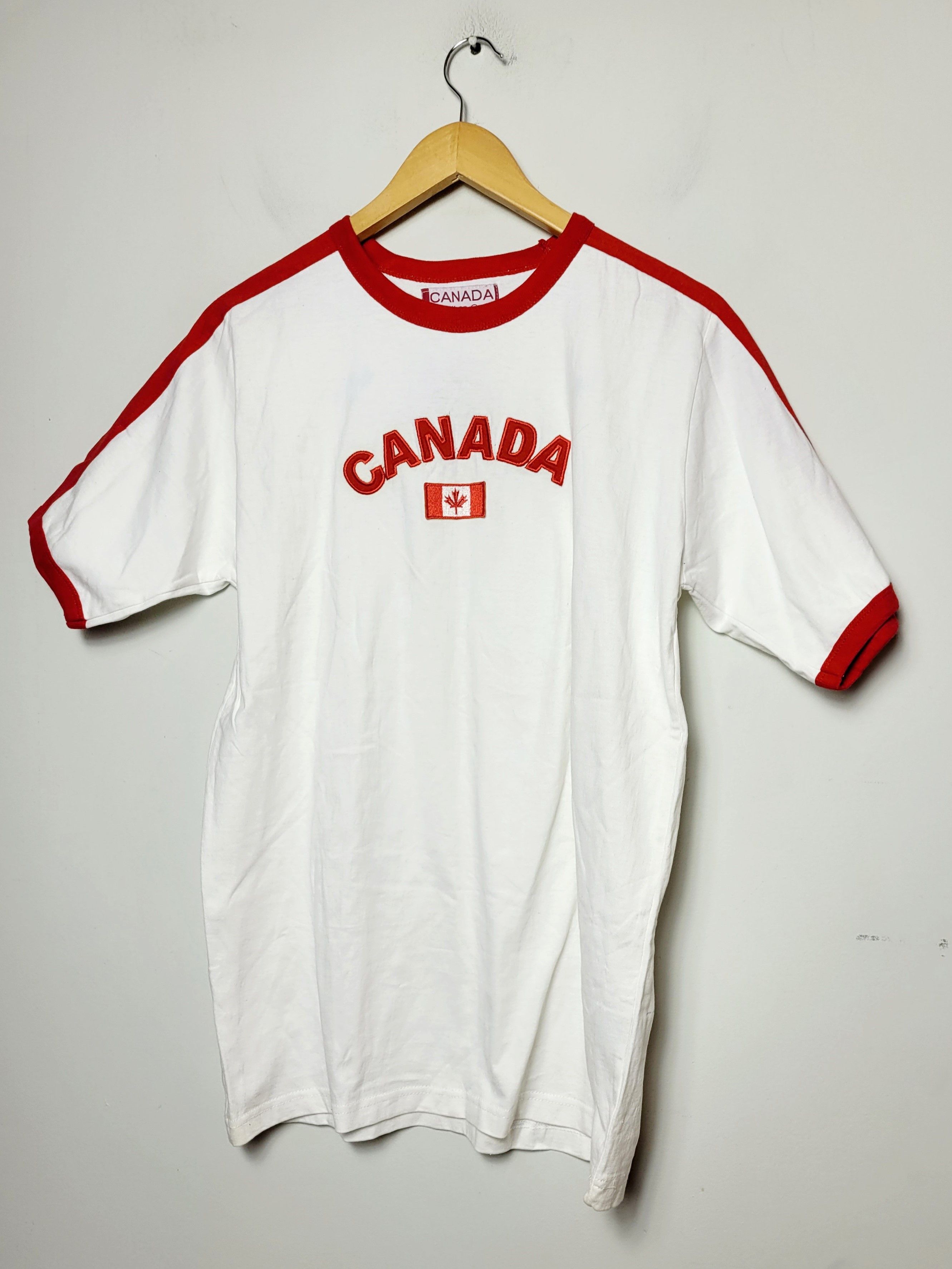 Vintage vintage Canada nwt t-shirt Size US S / EU 44-46 / 1 - 1 Thumbnail