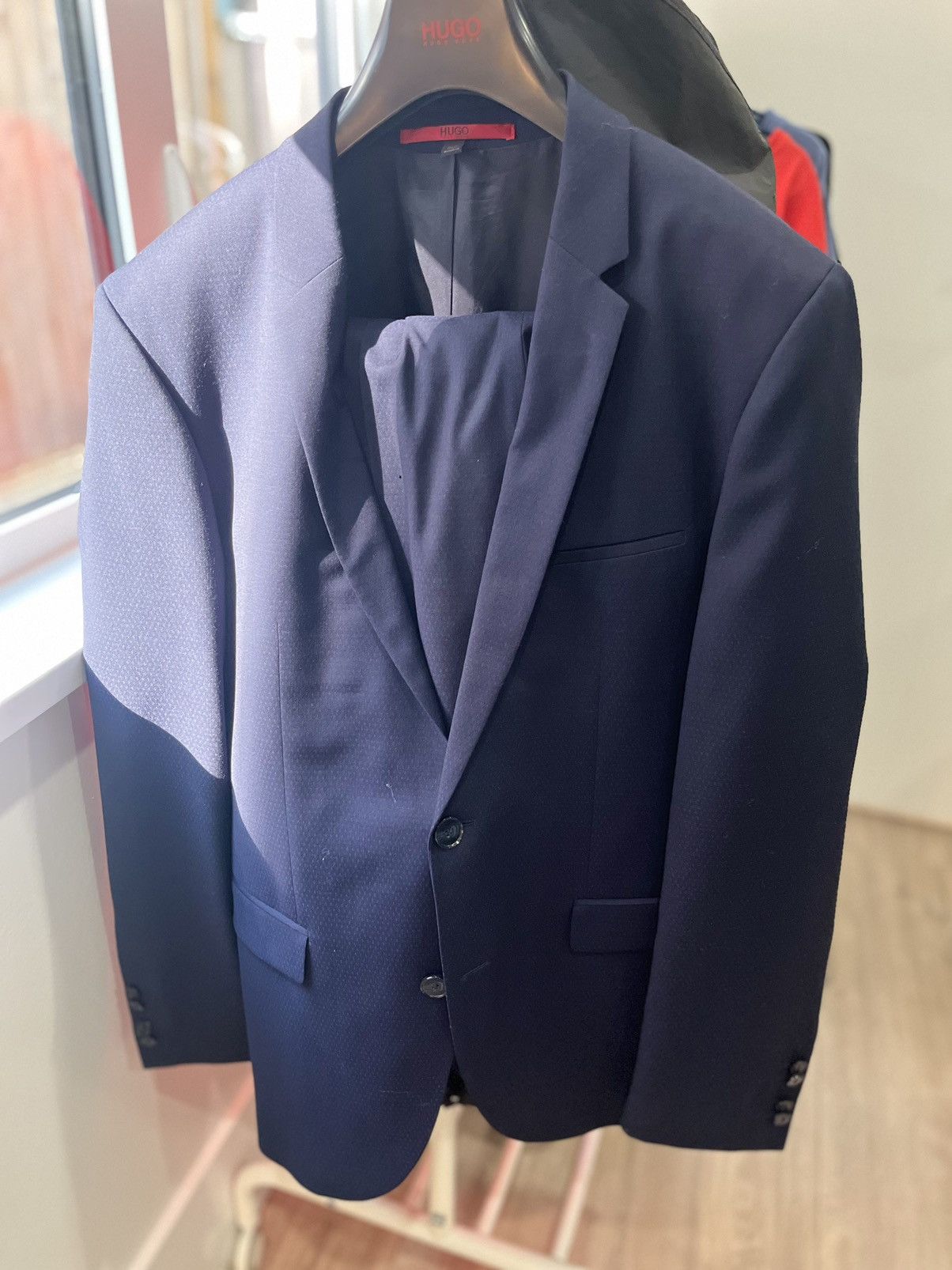 Hugo Boss Hugo Boss 40R Navy Blue suit Size 40R - 3 Thumbnail