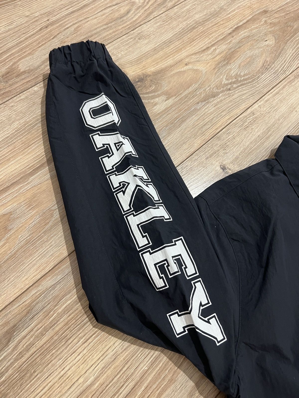 Oakley Light Jacket Oakley Overshirt Nylon Rare Size US M / EU 48-50 / 2 - 13 Thumbnail