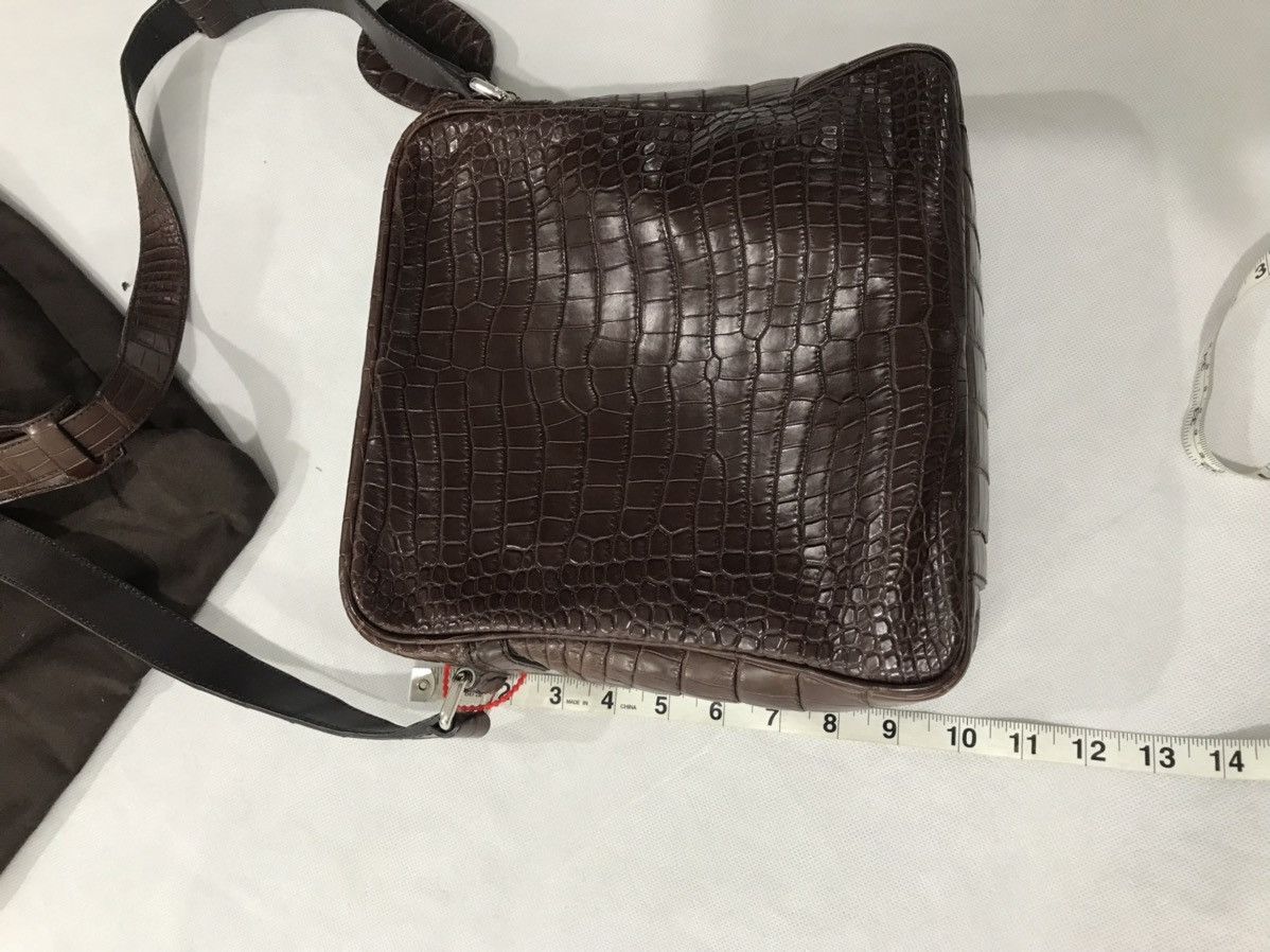 Gucci Gucci crocodile messenger bag. $18000 Size ONE SIZE - 11 Thumbnail