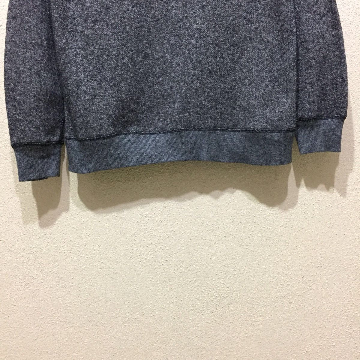 Other PRIMERIGHT Long Sleeve NEW YORK spellout size L fits M Size US M / EU 48-50 / 2 - 4 Thumbnail