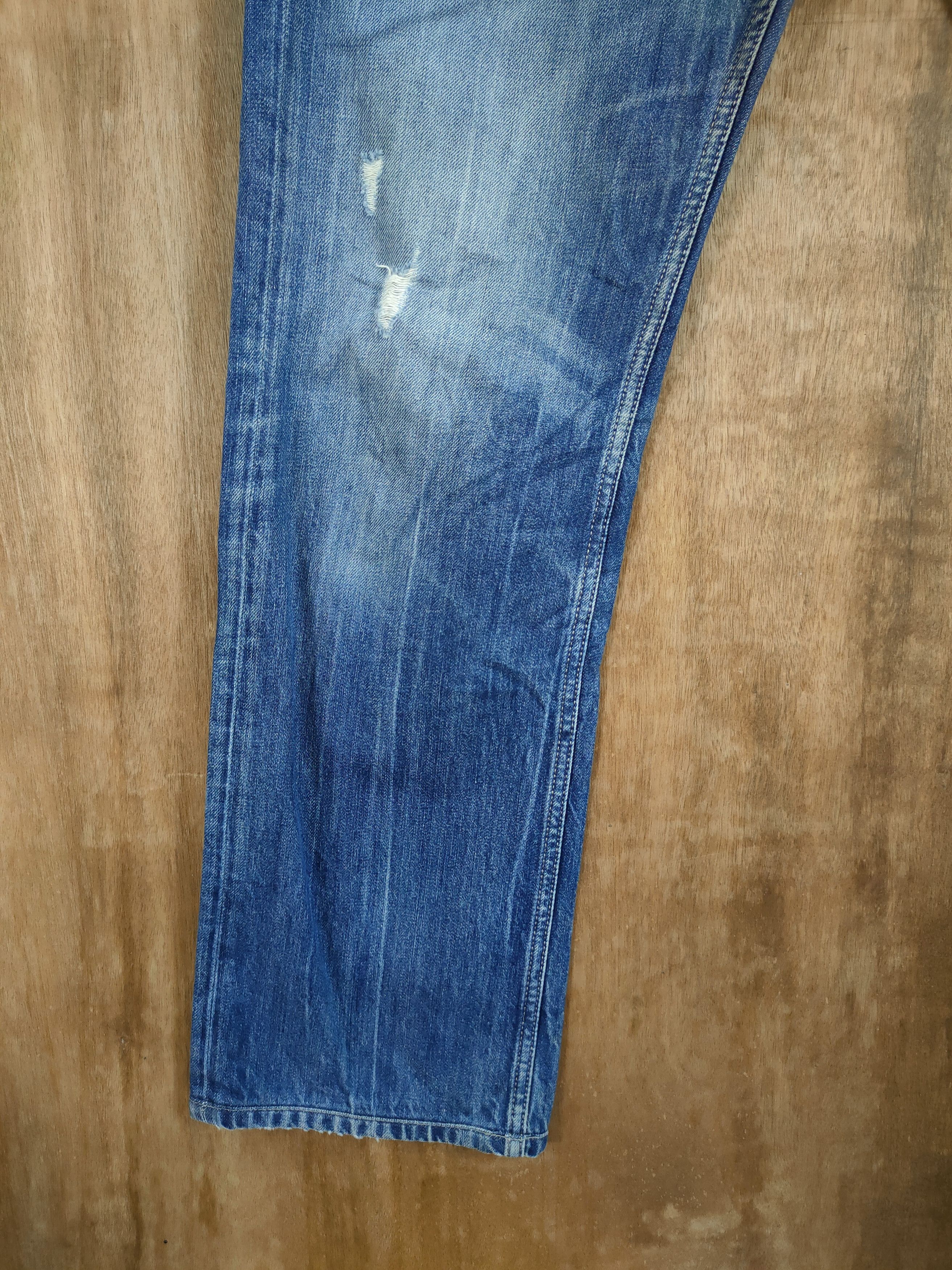 Diesel Diesel Larkee streetwear distressed denim pants #46-899 Size US 31 - 2 Thumbnail