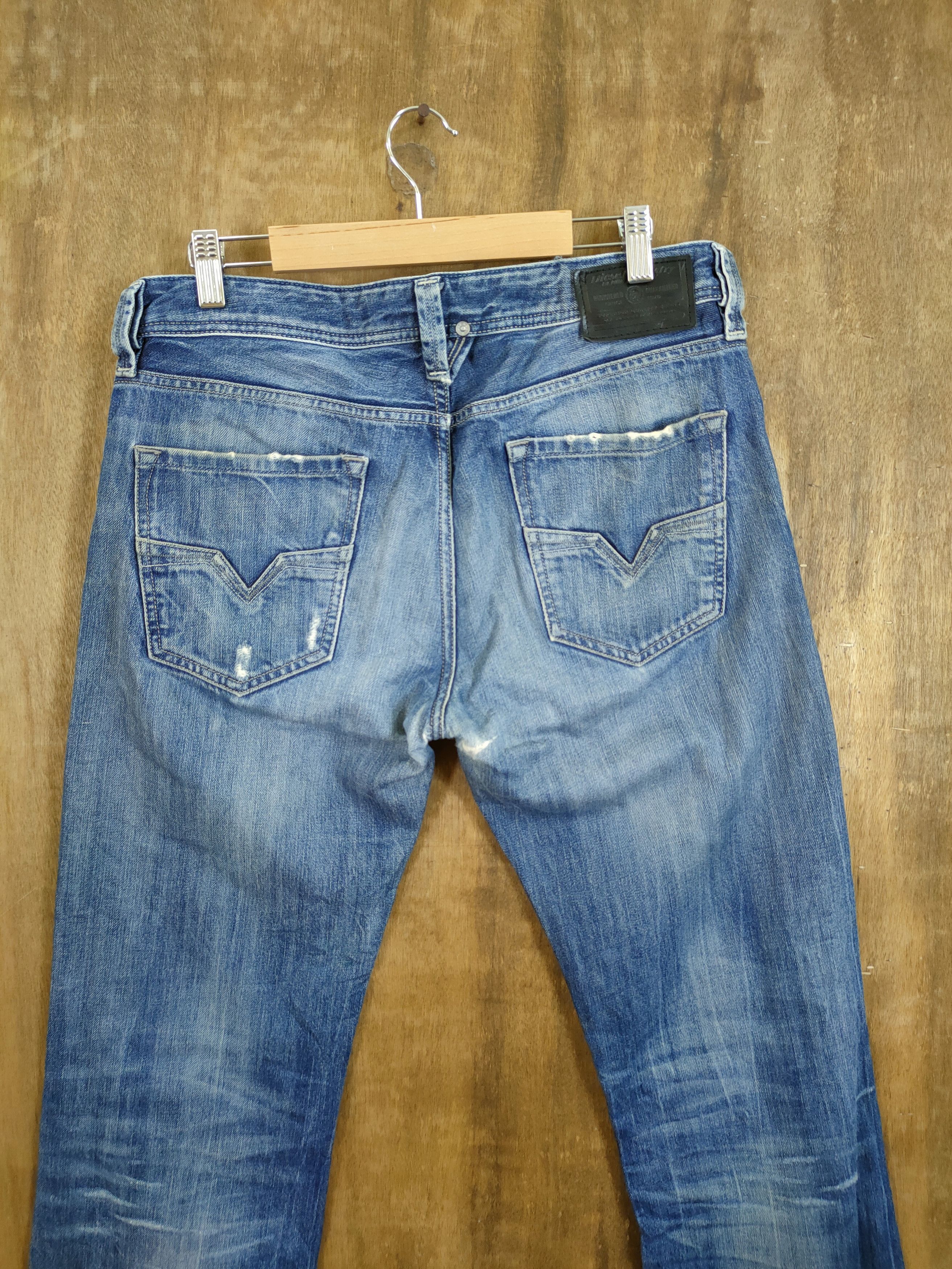 Diesel Diesel Larkee streetwear distressed denim pants #46-899 Size US 31 - 9 Thumbnail