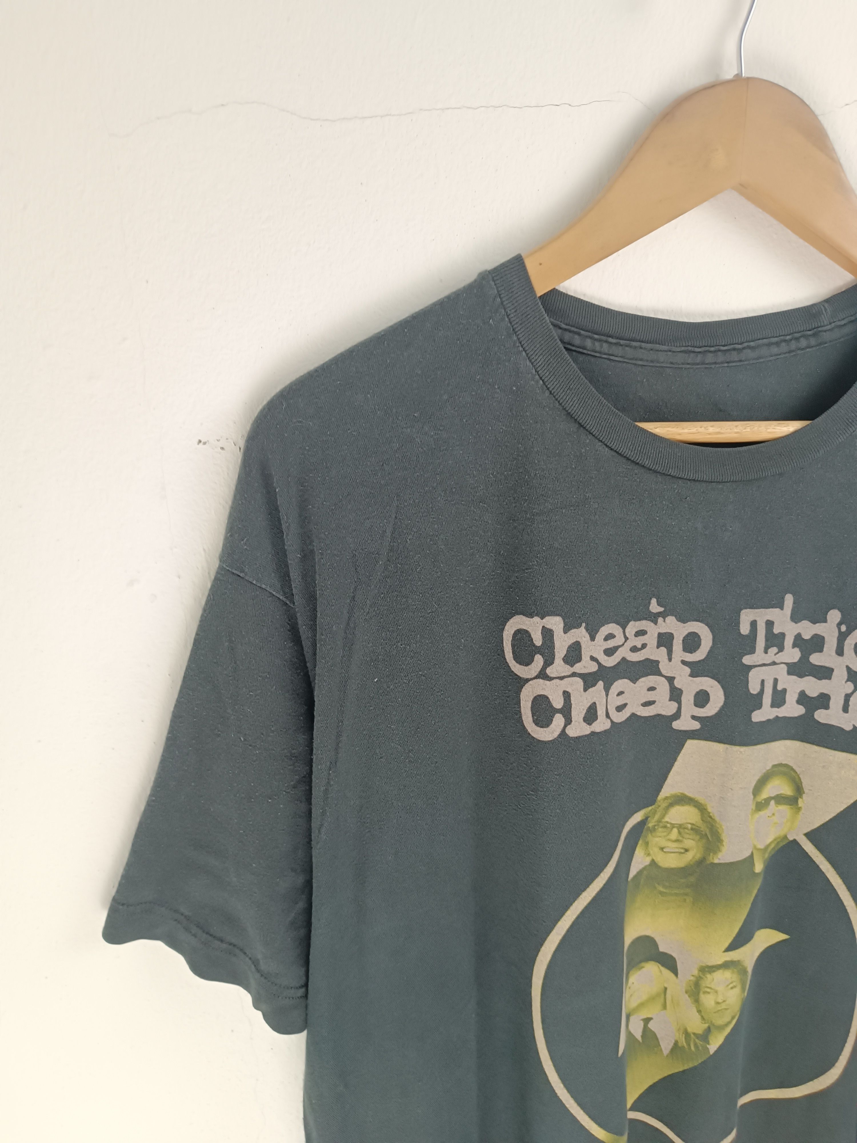 Band Tees VINTAGE '17 CHEAP TRICK TOUR (lynyrd poison styx zz top) Size US XL / EU 56 / 4 - 7 Thumbnail