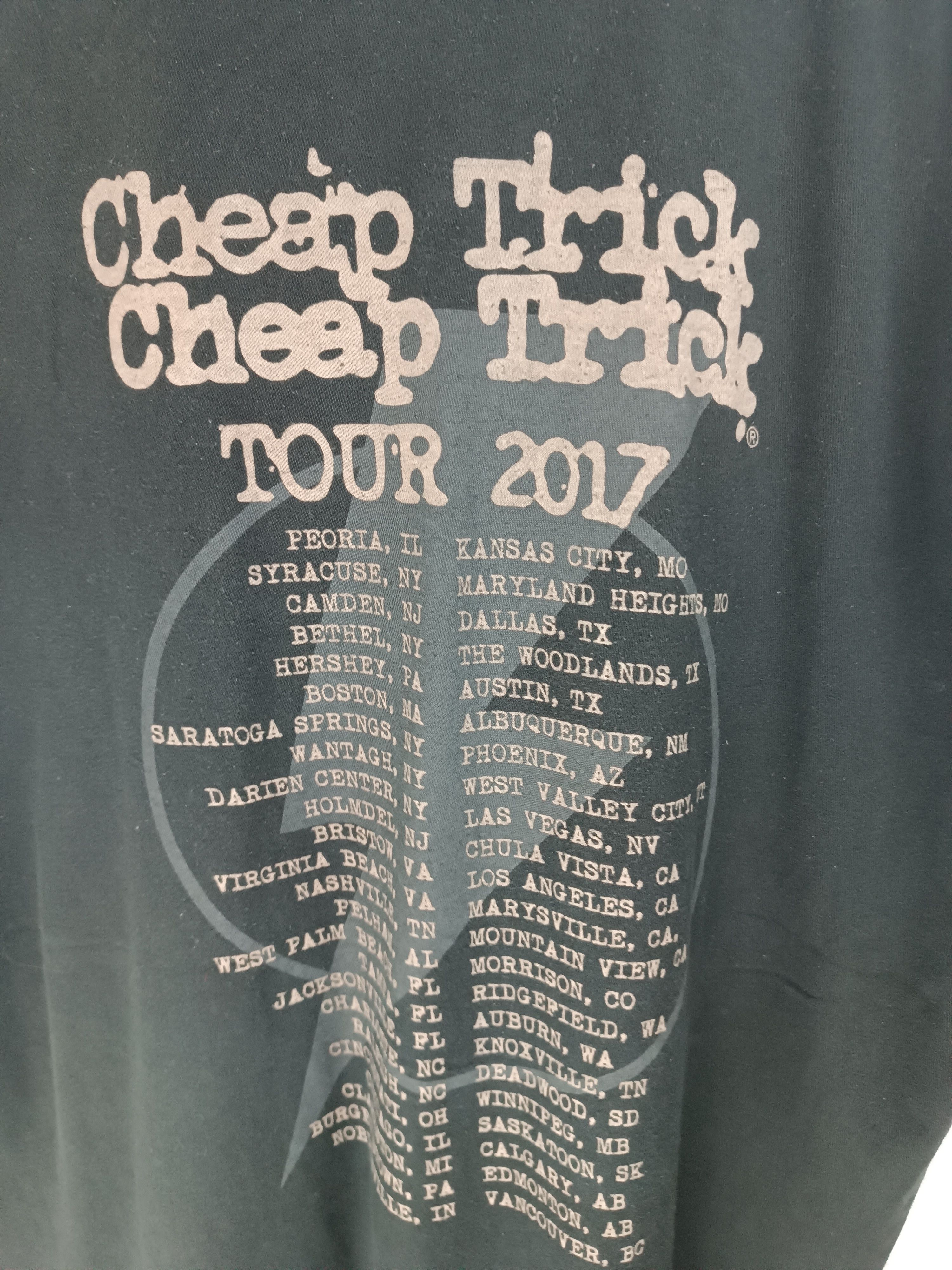 Band Tees VINTAGE '17 CHEAP TRICK TOUR (lynyrd poison styx zz top) Size US XL / EU 56 / 4 - 9 Thumbnail