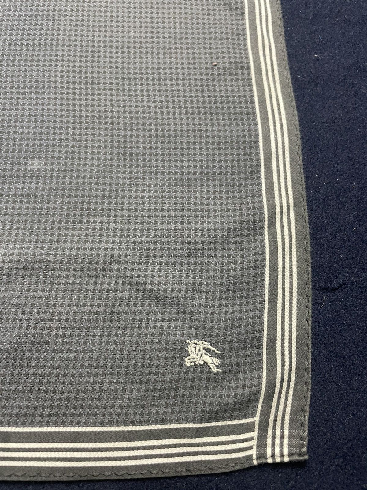Burberry × Vintage Burberry Handkerchief / Bandana / Neckerchief Size ONE SIZE - 3 Thumbnail
