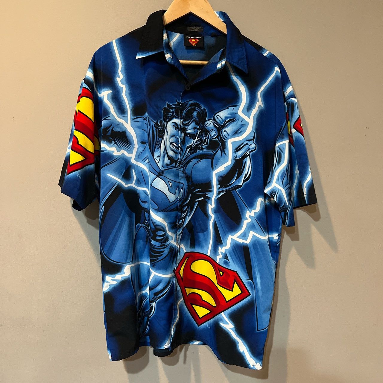 Vintage × Warner Bros 2001 Vintage WARNER BROS Superman Button Shirt ...
