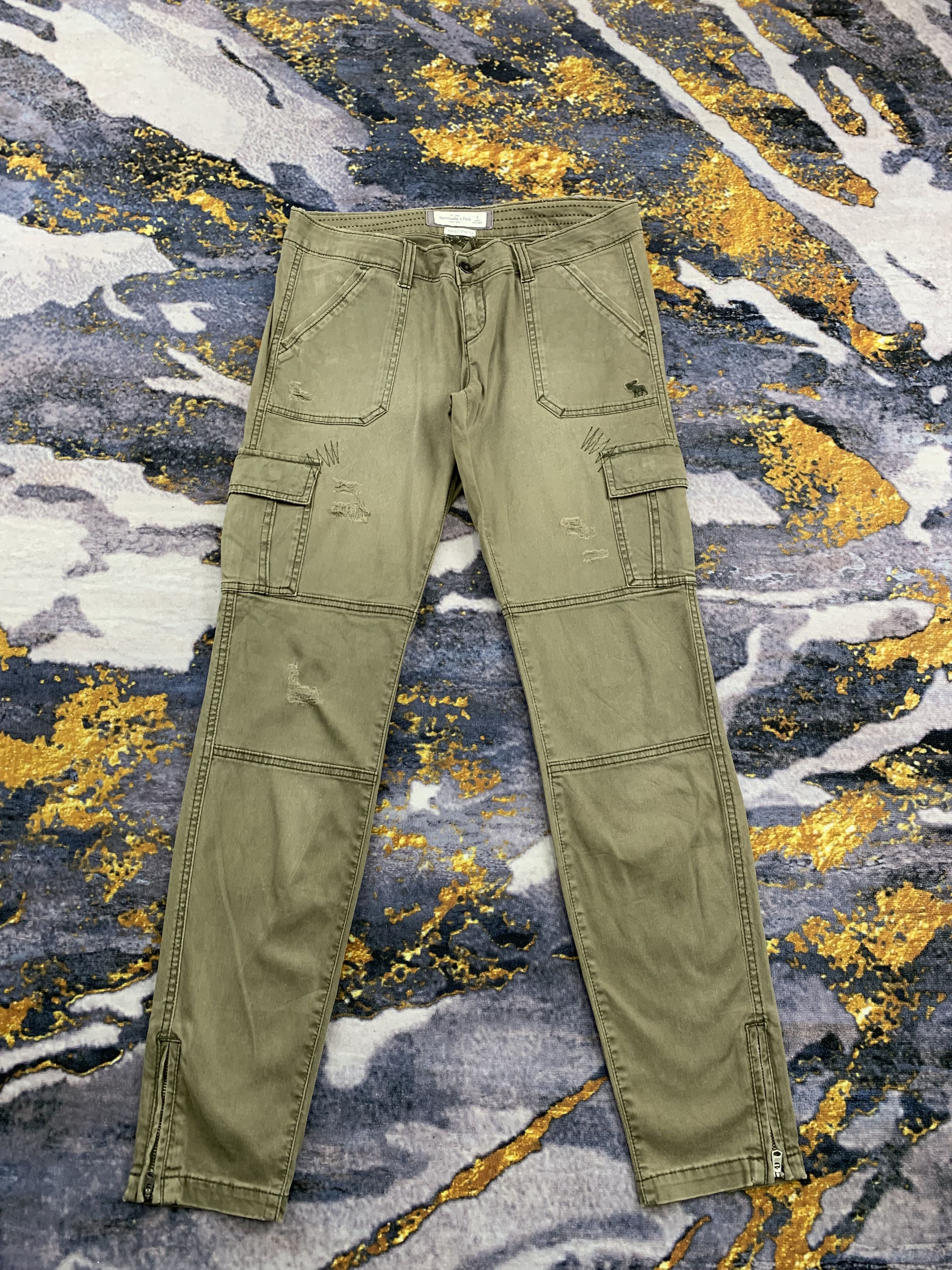 image of Abercrombie Fitch x Vintage Abercrombie & Fitch Distressed Multipocket Cargo in Miltary Green (Size