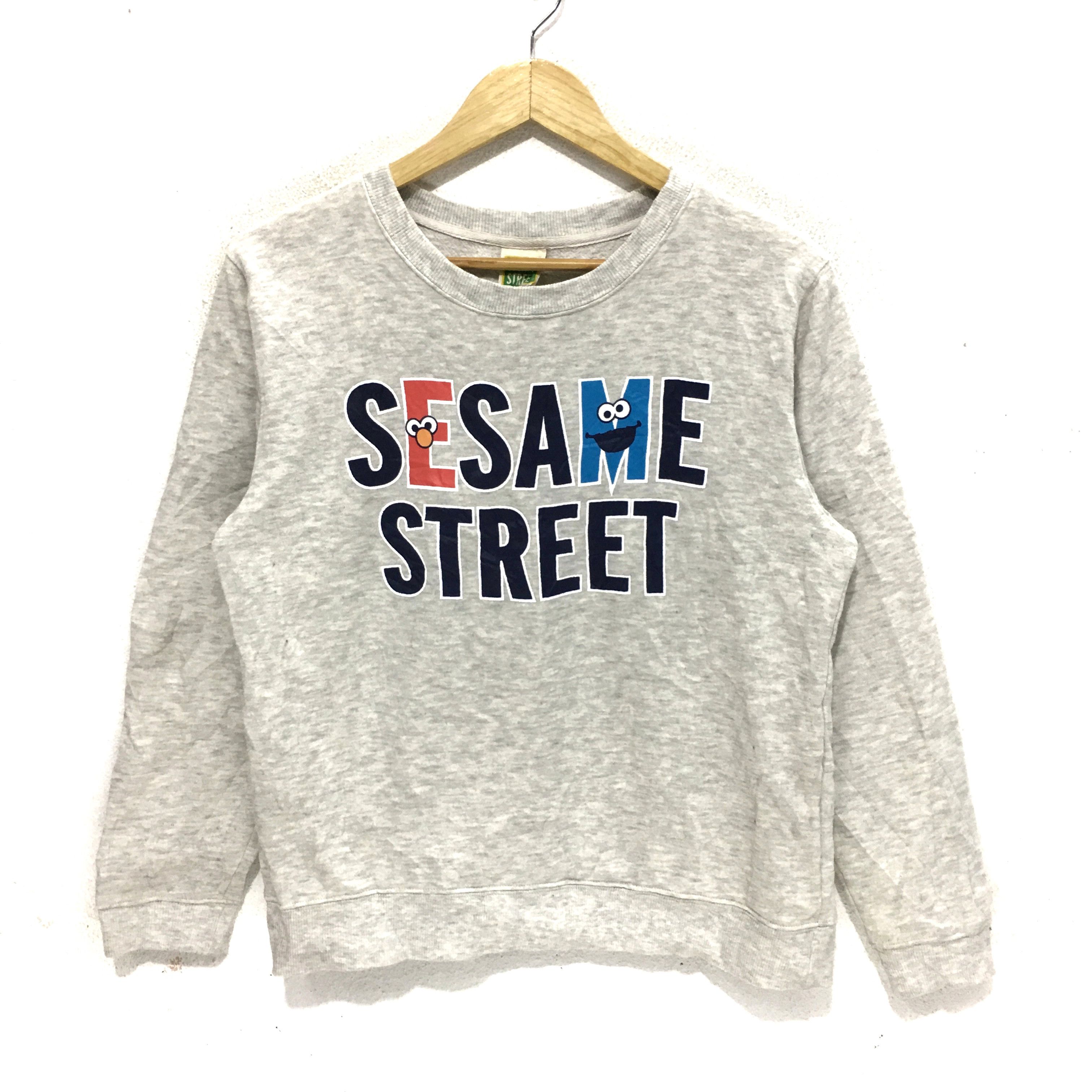 Vintage SESAME STREET Sweatshirt Cartoon Television Sweater