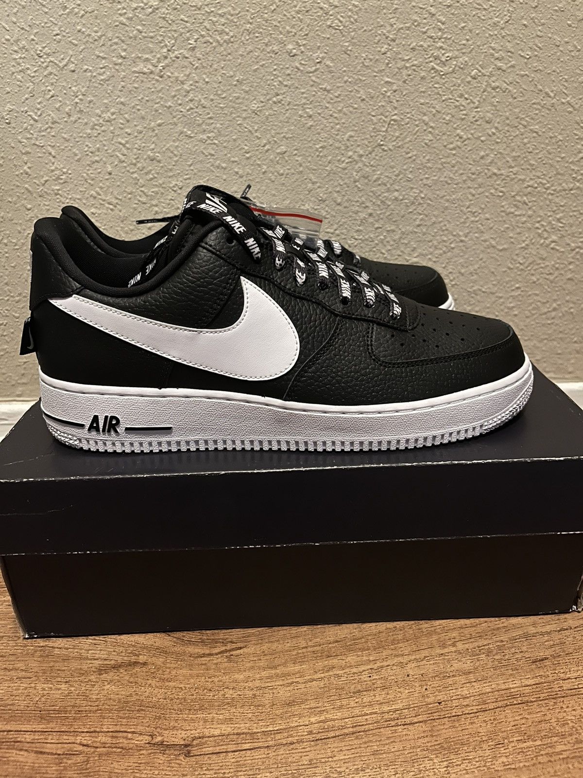 Nike Air Force Low NBA Black White Sample