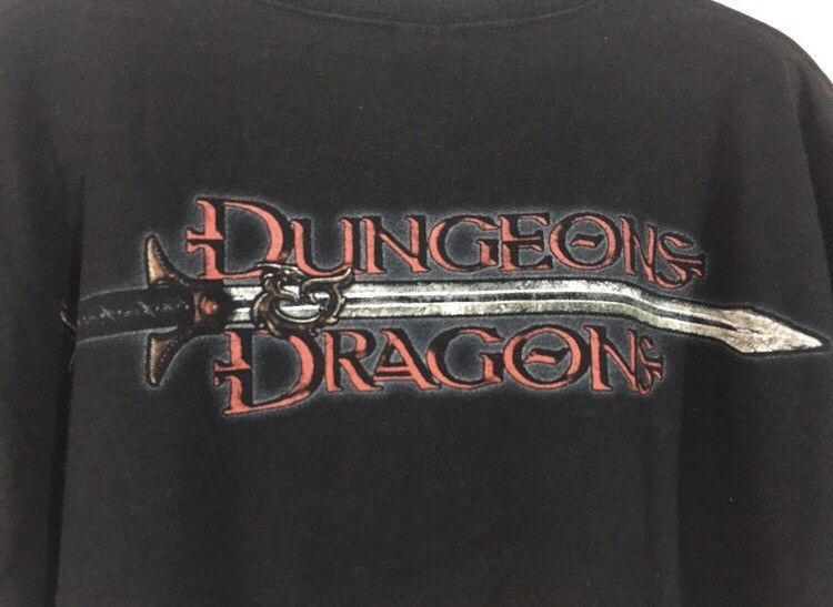 Vintage Vintage Y2K Dungeons and Dragons Games t shirt Size US XL / EU 56 / 4 - 5 Thumbnail