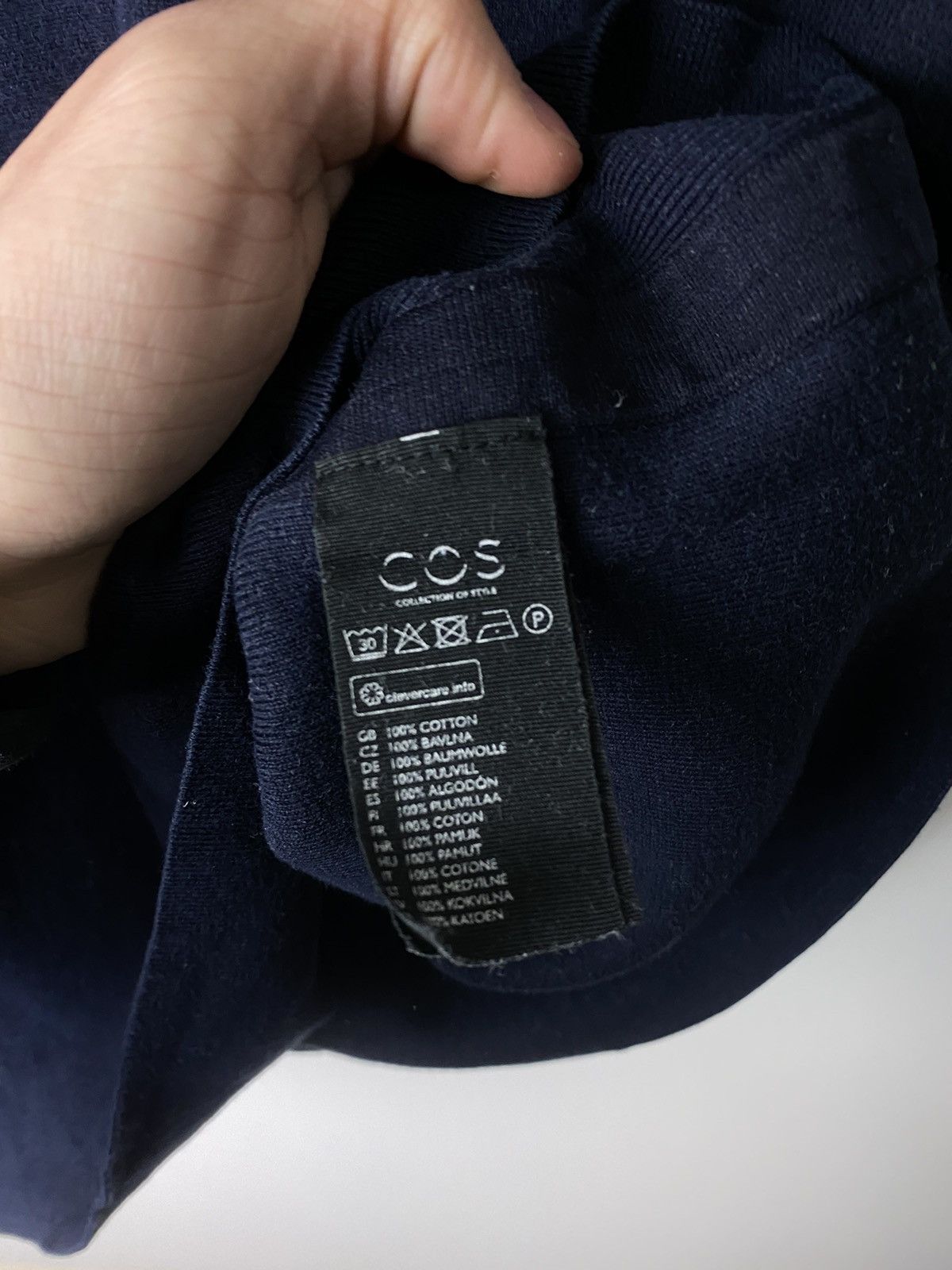 Cos Cos luxury t-shirts size L Size US L / EU 52-54 / 3 - 4 Thumbnail