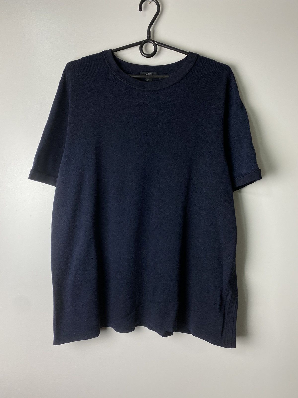 Cos Cos luxury t-shirts size L Size US L / EU 52-54 / 3 - 1 Thumbnail