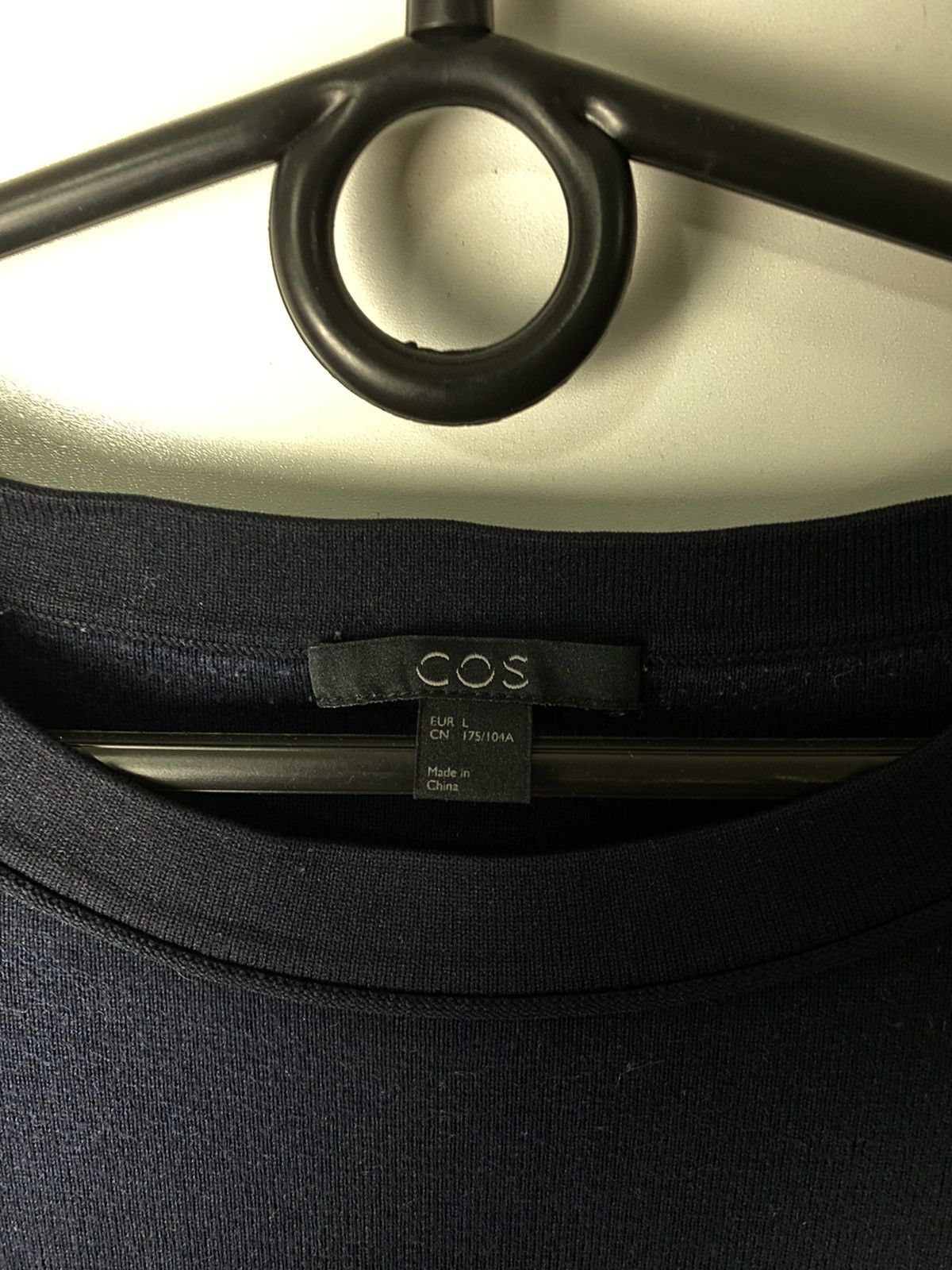 Cos Cos luxury t-shirts size L Size US L / EU 52-54 / 3 - 3 Thumbnail