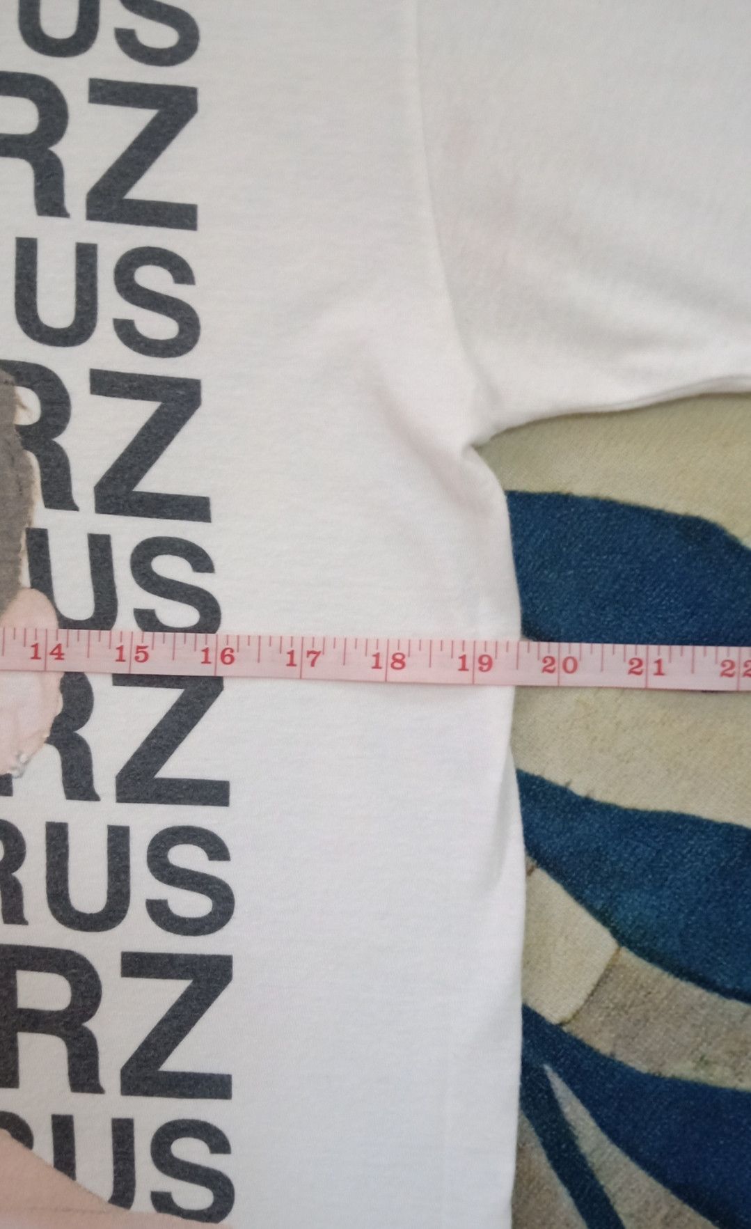 Band Tees Miley Cyrus Bangerz Tour 2014 T-shirt Size US M / EU 48-50 / 2 - 10 Thumbnail