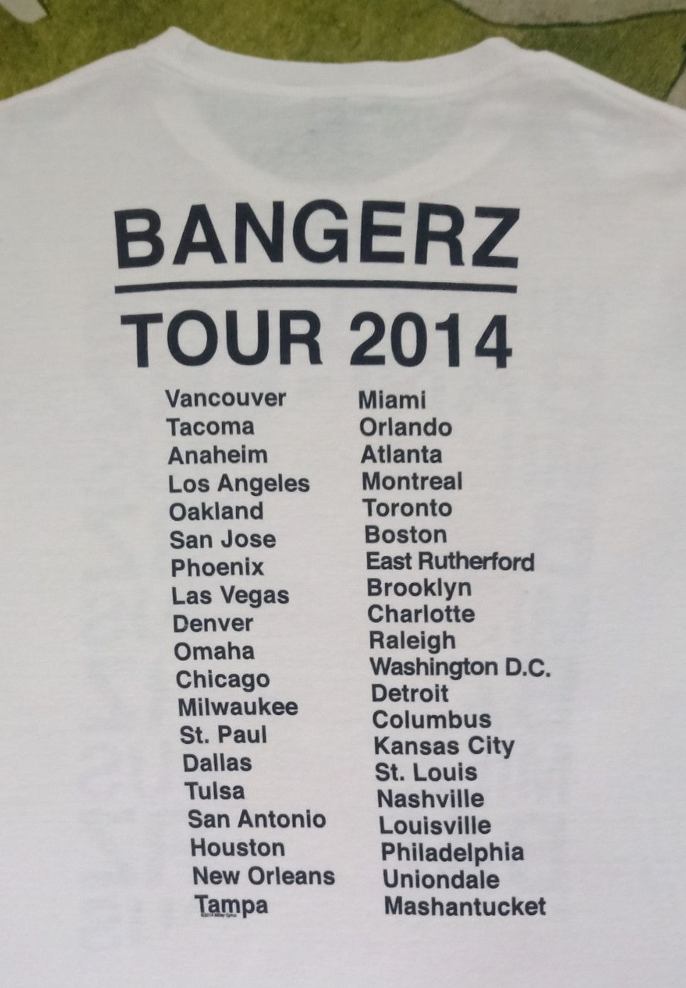 Band Tees Miley Cyrus Bangerz Tour 2014 T-shirt Size US M / EU 48-50 / 2 - 5 Thumbnail