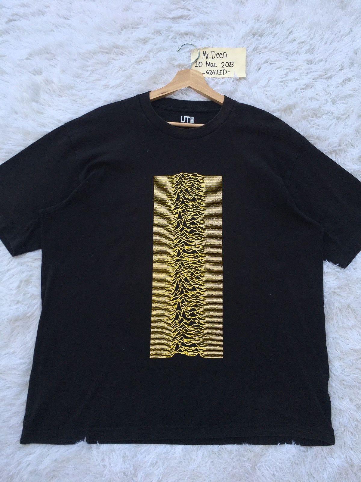 Band Tees Rare Uniqlo UT x Peter Saville Joy Division Graphic Tshirt Size US XL / EU 56 / 4 - 2 Thumbnail